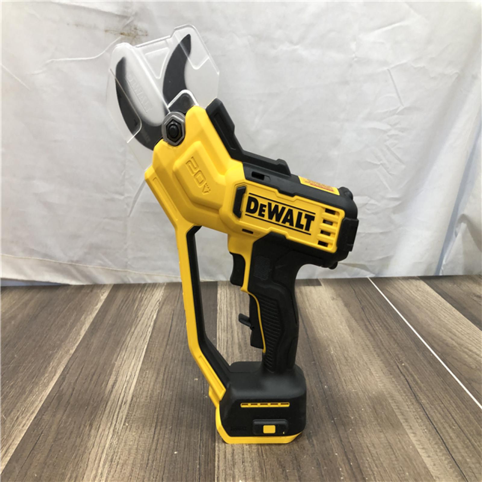 AS-IS DEWALT 20-Volt MAX 1 -1/2 in. Capacity Cordless Battery Powered Pruner (Tool Only)