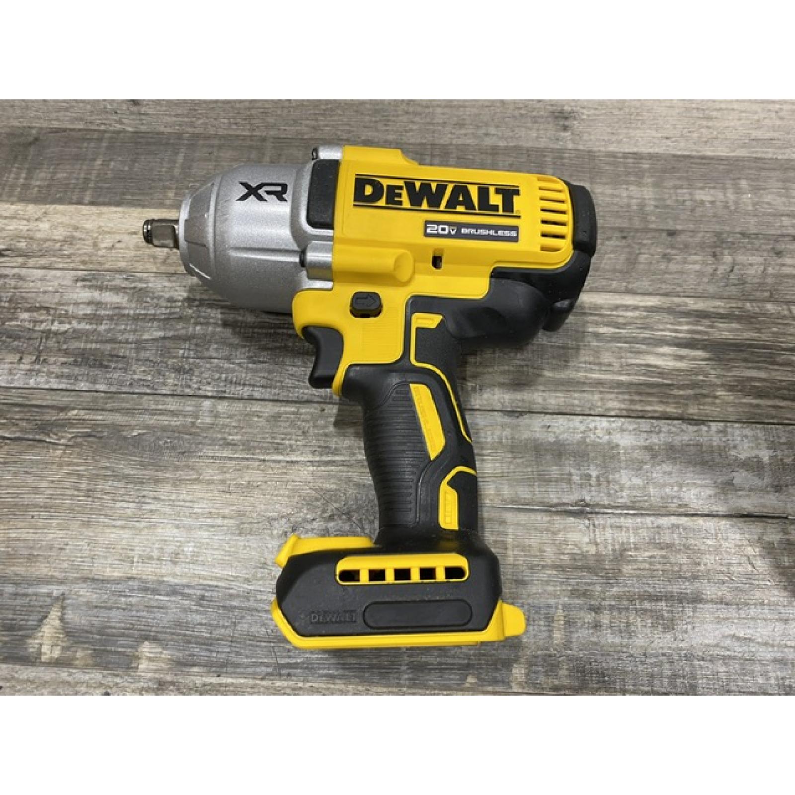 AS-IS DEWALT 20V MAX Lithium-Ion Cordless 1/2 in. Impact Wrench Kit