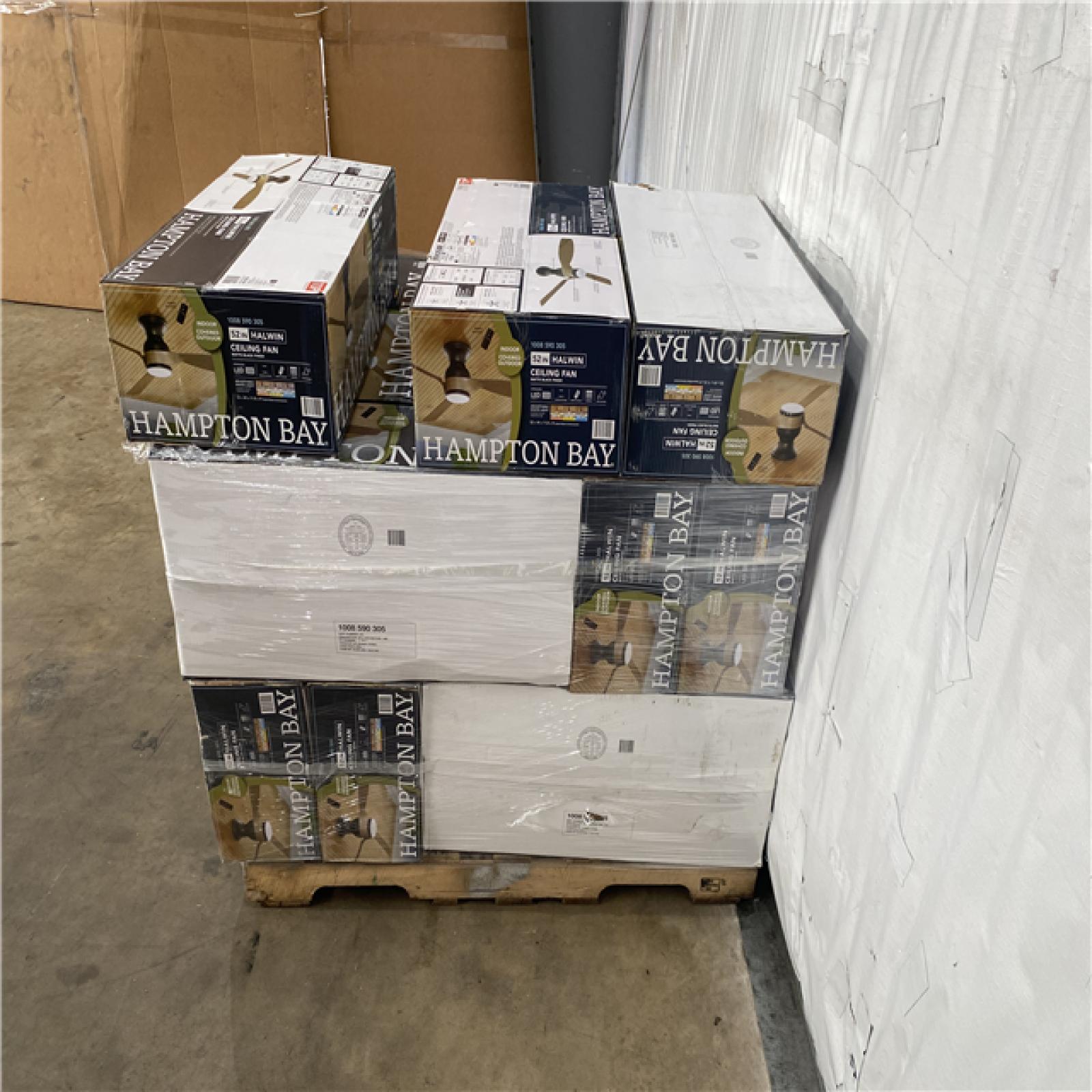 Houston Location AS IS - Home Improvement Pallet Hampton Bay 52 inch Ceiling Fan