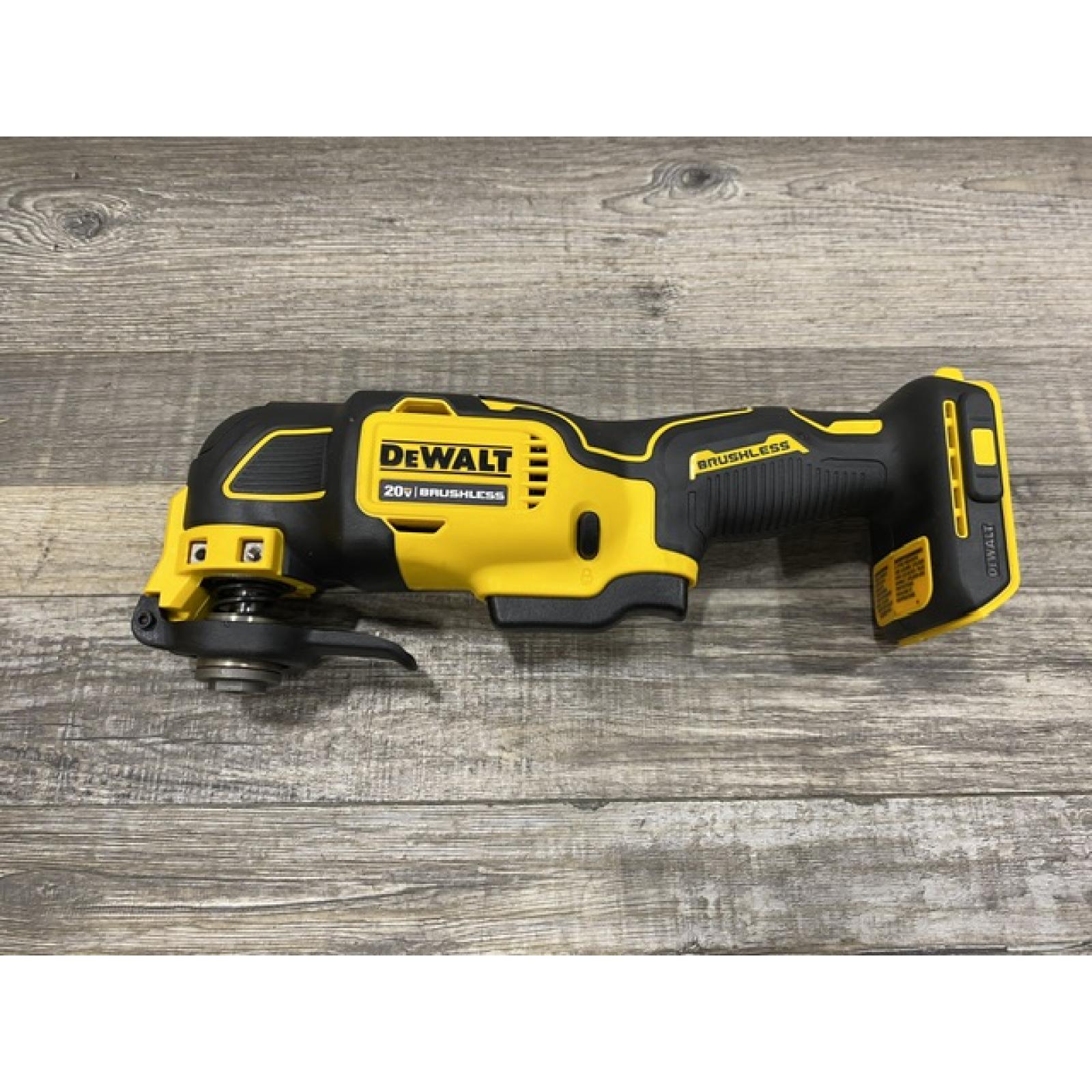 AS-IS DEWALT ATOMIC 20V MAX Cordless Brushless Oscillating Multi Tool Kit