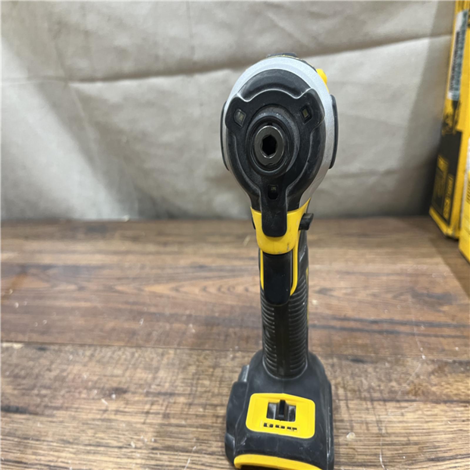 AS-IS DEWALT ATOMIC 20V MAX Lithium-Ion Cordless 1/4 in. Brushless Impact Driver Kit, 5 Ah Battery, Charger, and Bag