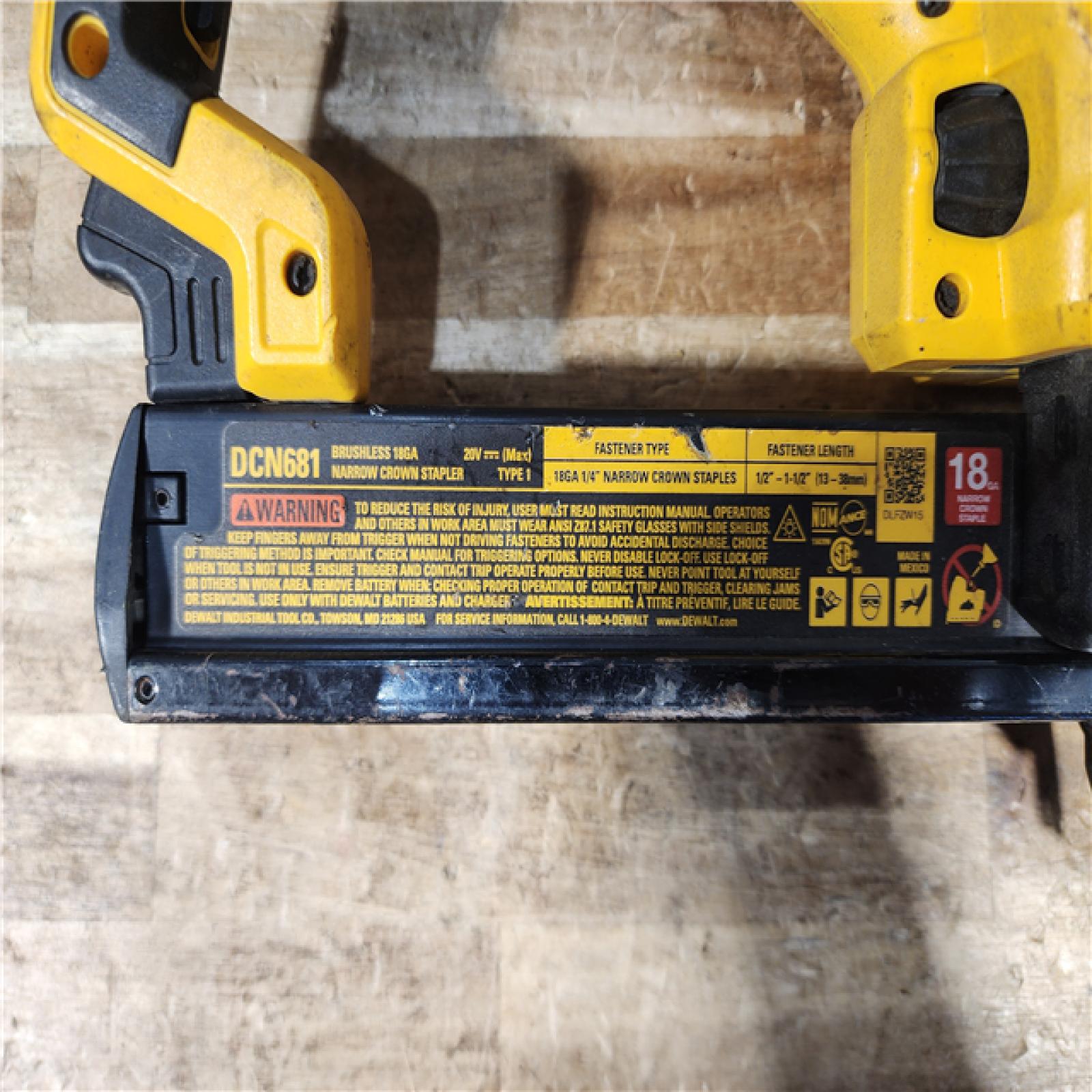 HOUSTON LOCATION - AS - IS DEWALT Cordless 18-Gauge Narrow Crown Stapler (Tool Only)