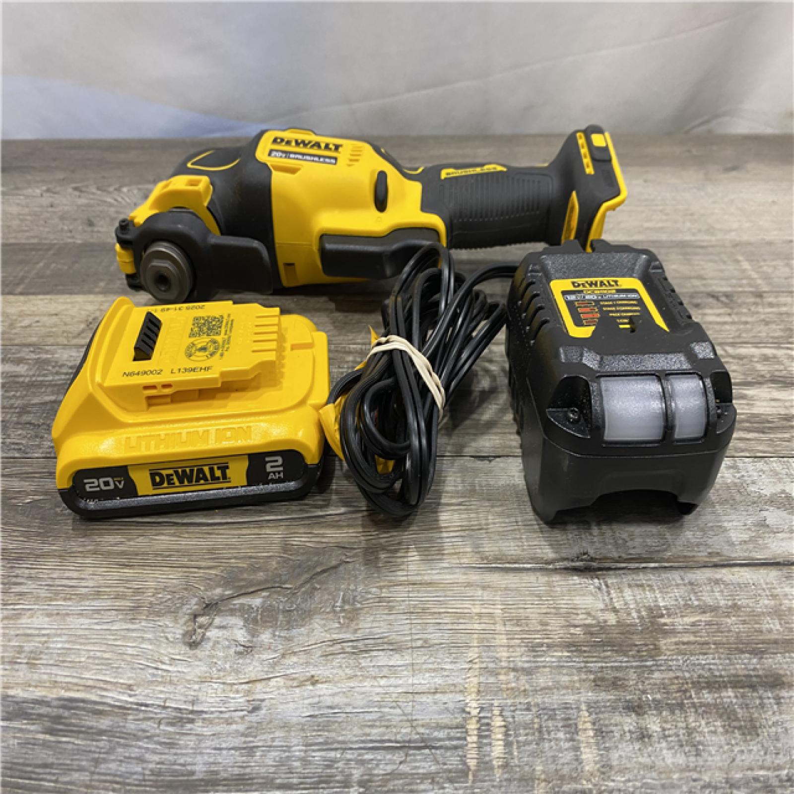 AS-IS DEWALT 20-Volt MAX Lithium-Ion Cordless Brushless Oscillating Tool Kit