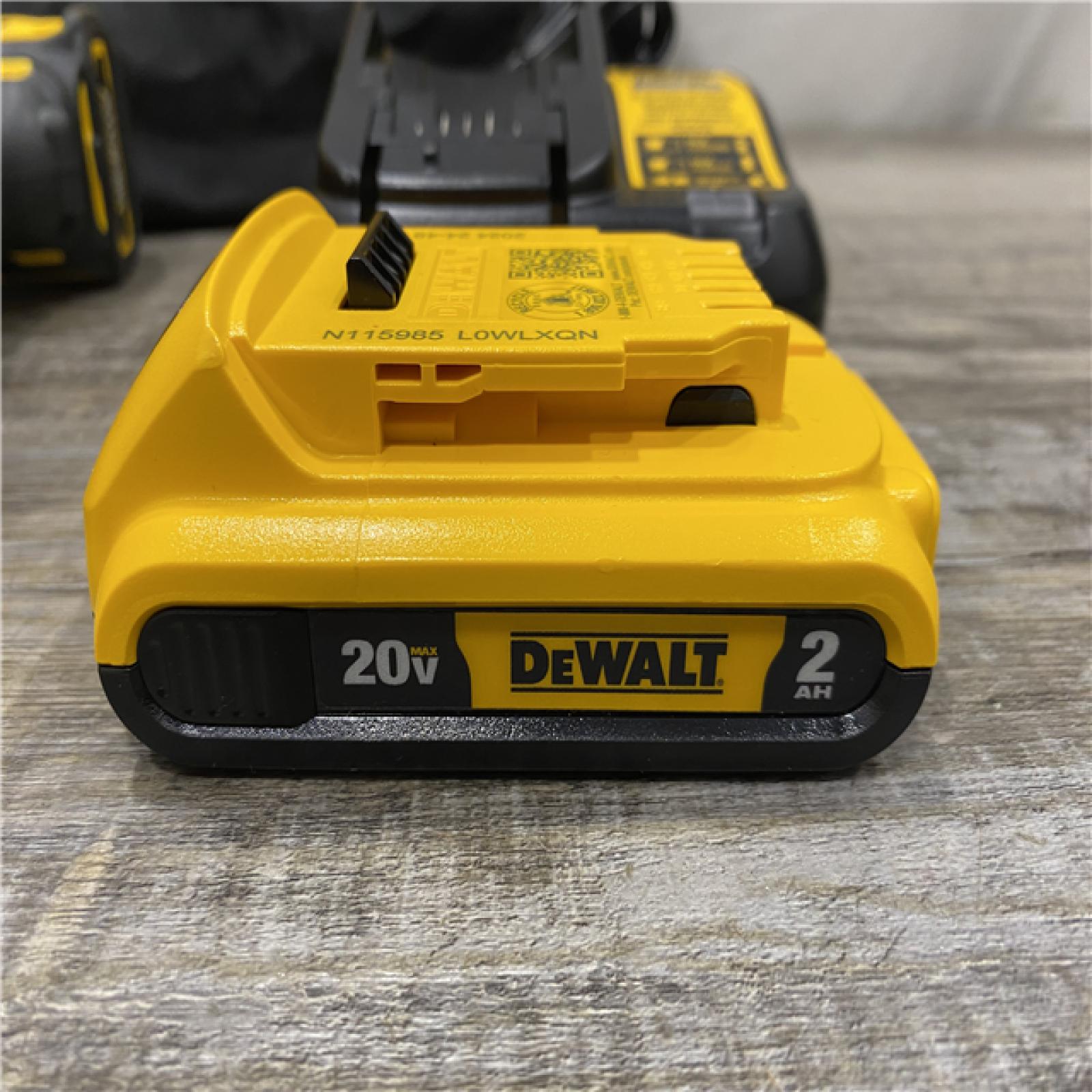 AS-IS DEWALT Atomic 20V Max Lithium-Ion Brushless Cordless Compact 1/4 in. Impact Driver Kit