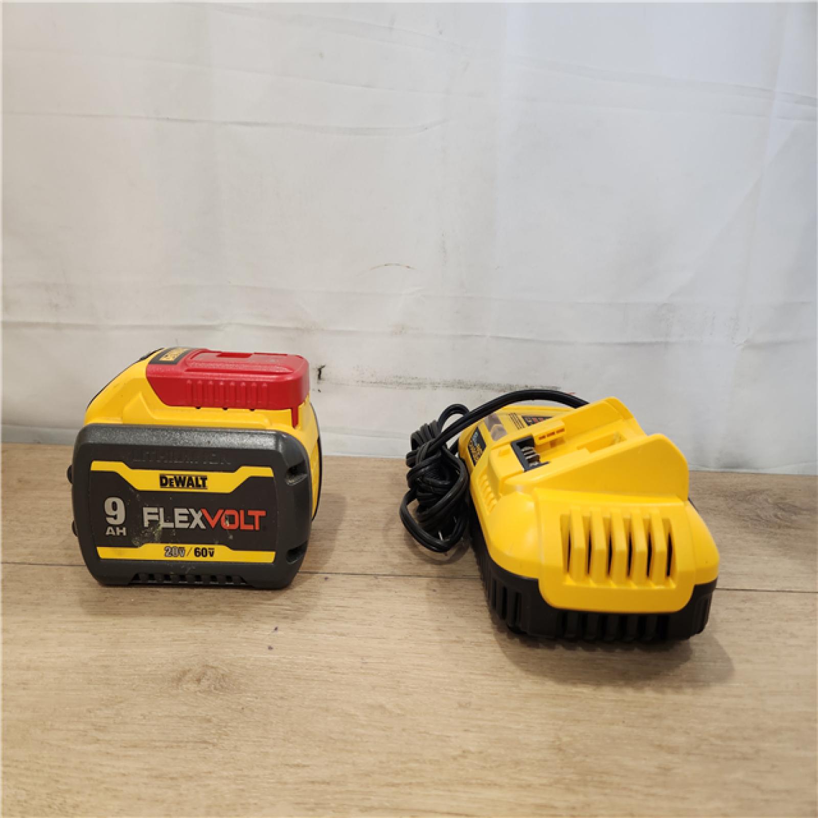 AS-IS- DEWALT 20V/60V MAX FLEXVOLT Lithium-Ion 9.0Ah Battery and Charger Starter Kit