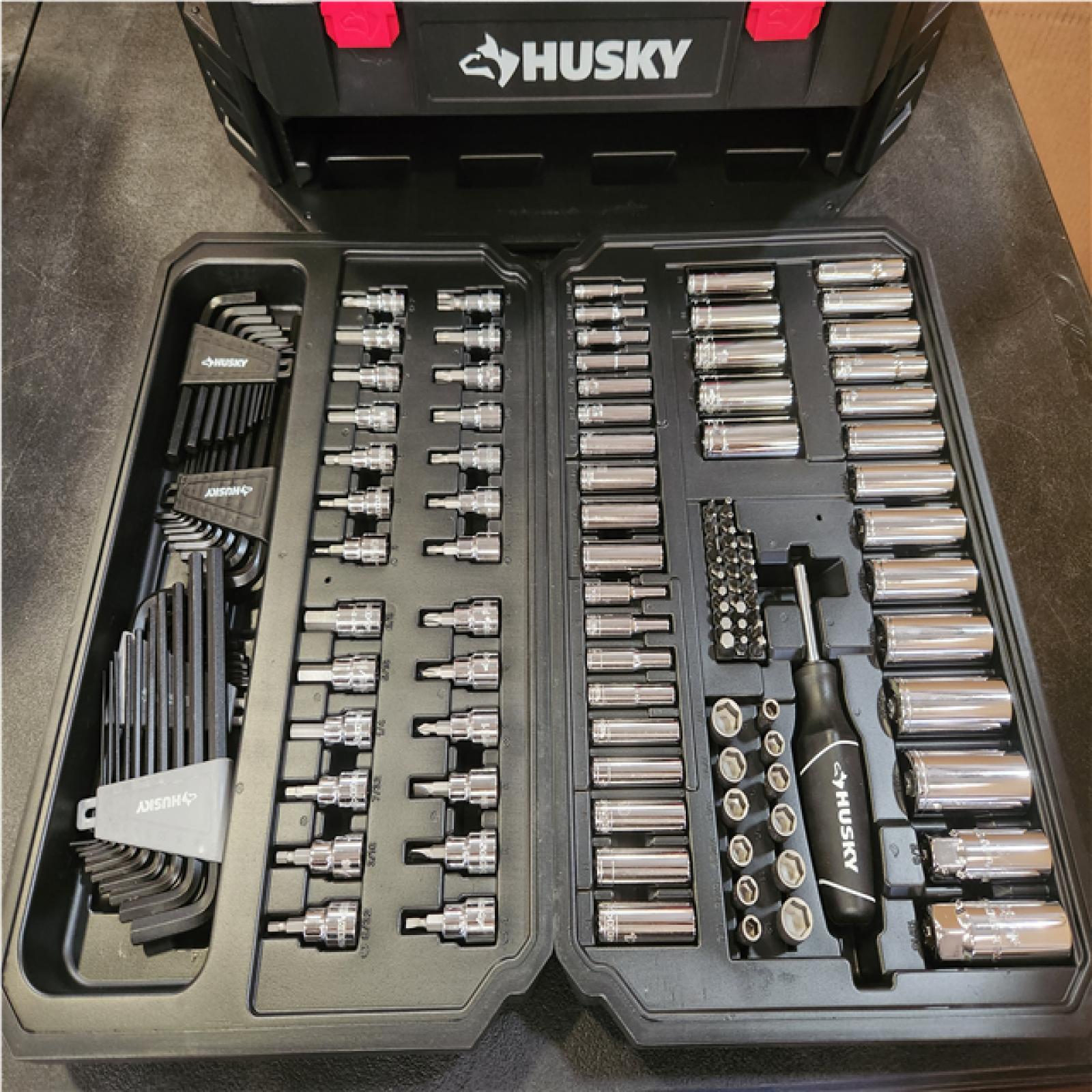 Phoenix NEW Husky 244-Piece SAE/Metric Mechanics Tool Set with Tool Box