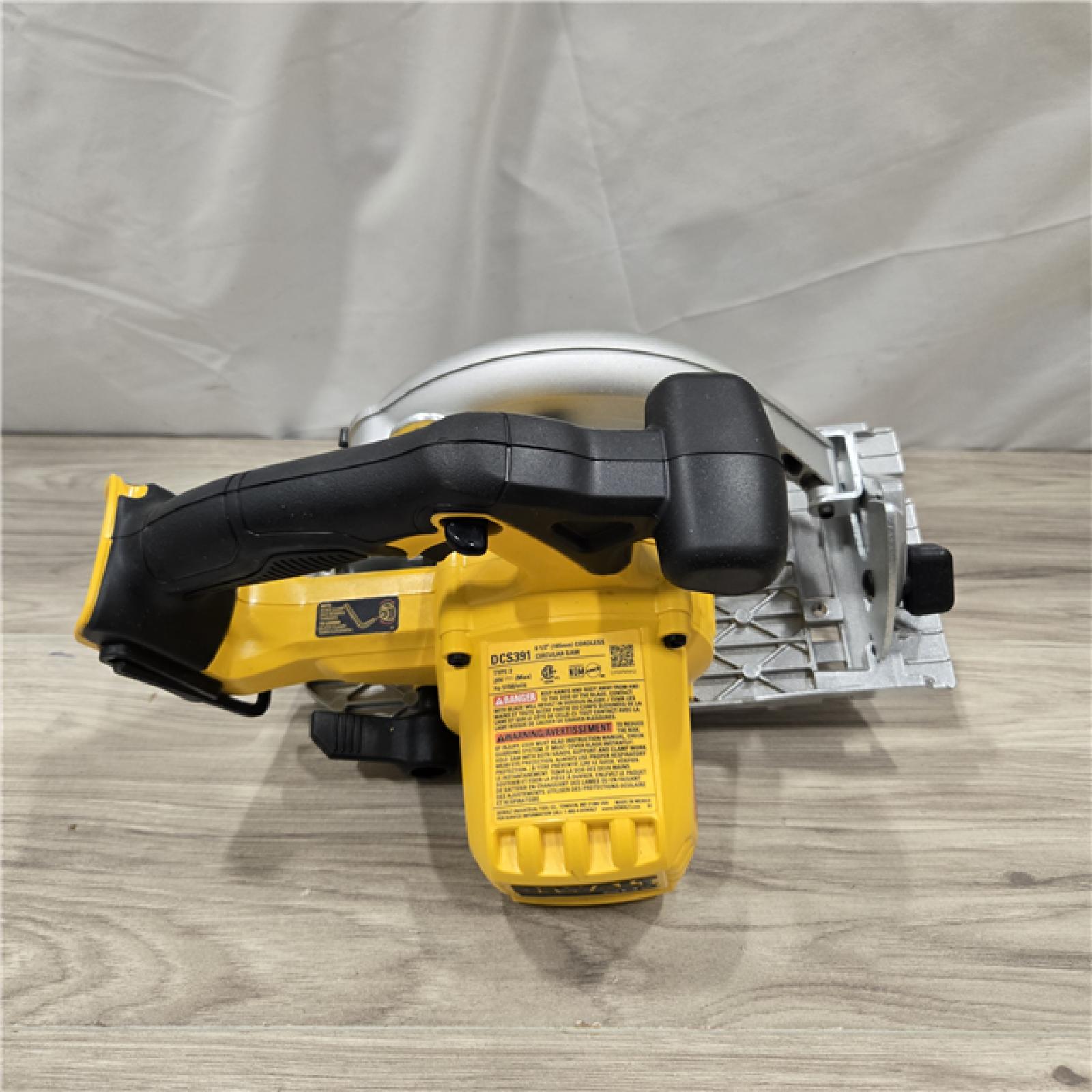 AS-IS DEWALT 6-1/2'' 165MM CIRCULAR SAW (Tool-Only)
