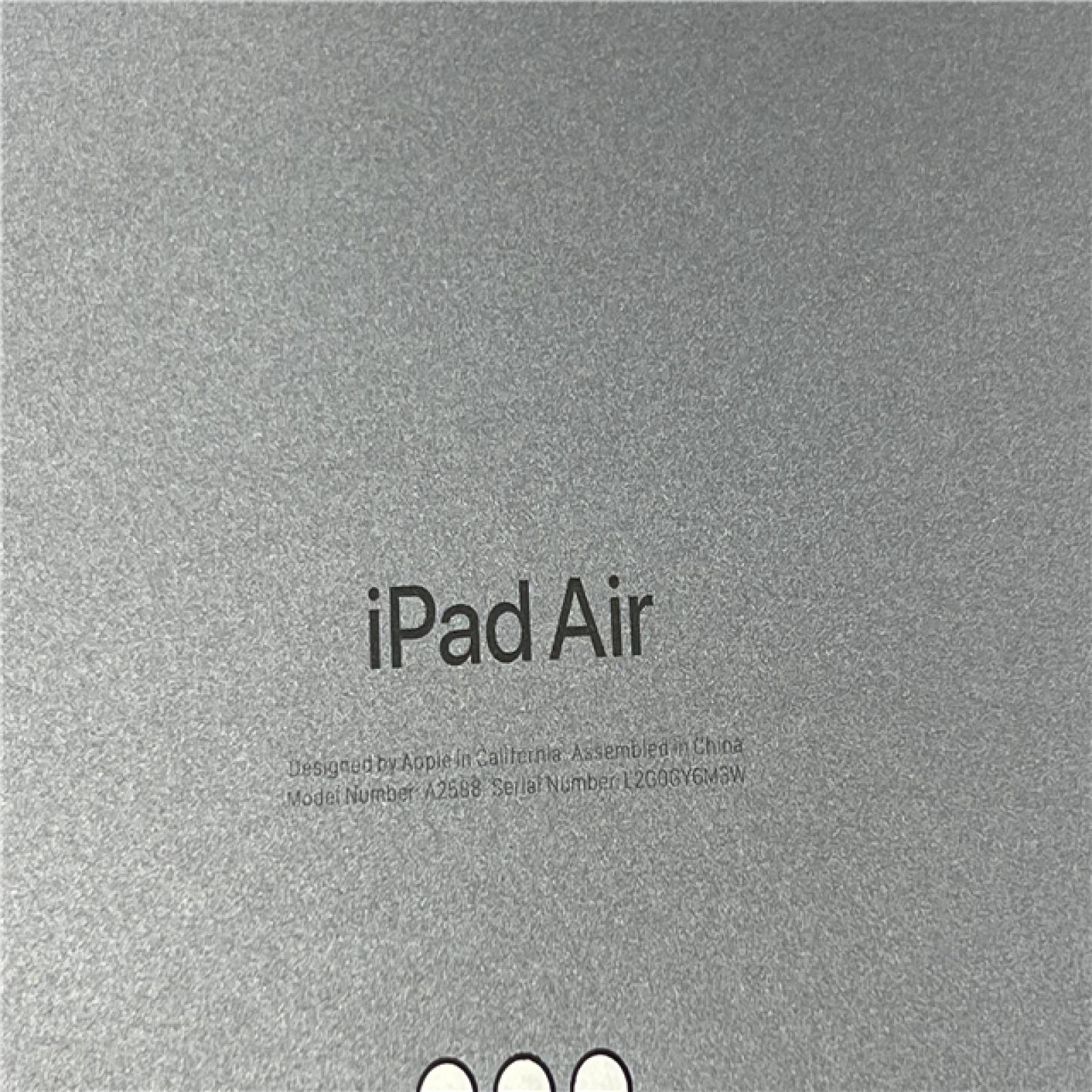AS-IS Apple iPad Air (5th Generation) Wi-Fi-only model 64GB