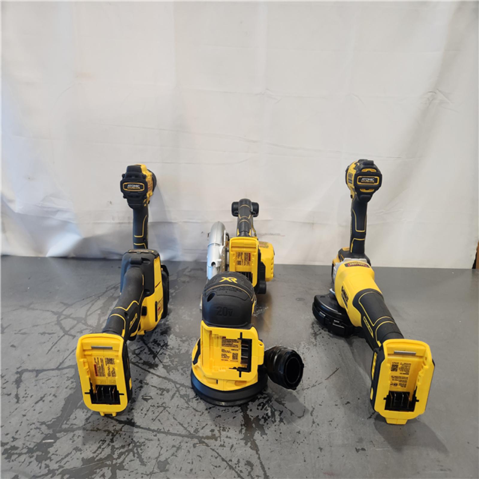 AS-IS- Dewalt 20-Volt MAX ToughSystem Lithium-Ion 6-Tool Cordless Combo Kit