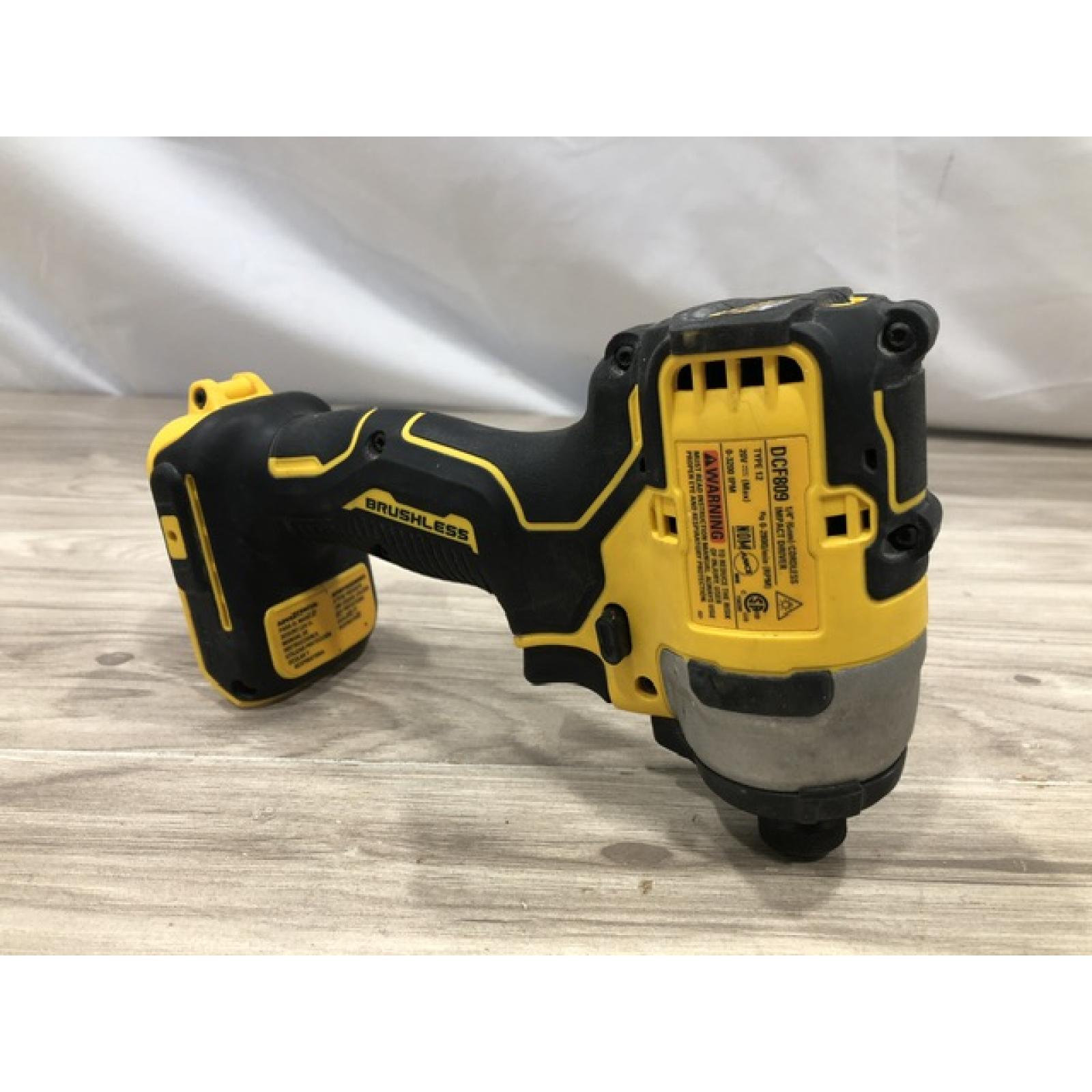 AS-IS - Dewalt ATOMIC 20-Volt MAX Lithium-Ion Cordless Combo Kit