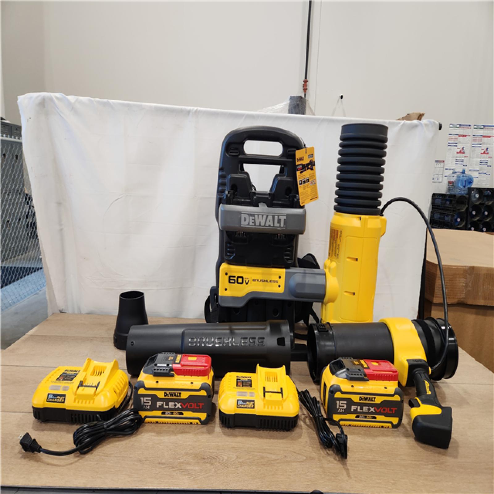 AS-IS- FLEXVOLT 60V MAX Lithium-Ion 160 MPH, 760 CFM Back Pack Blower with (2) 15 Ah Batteries and Charger