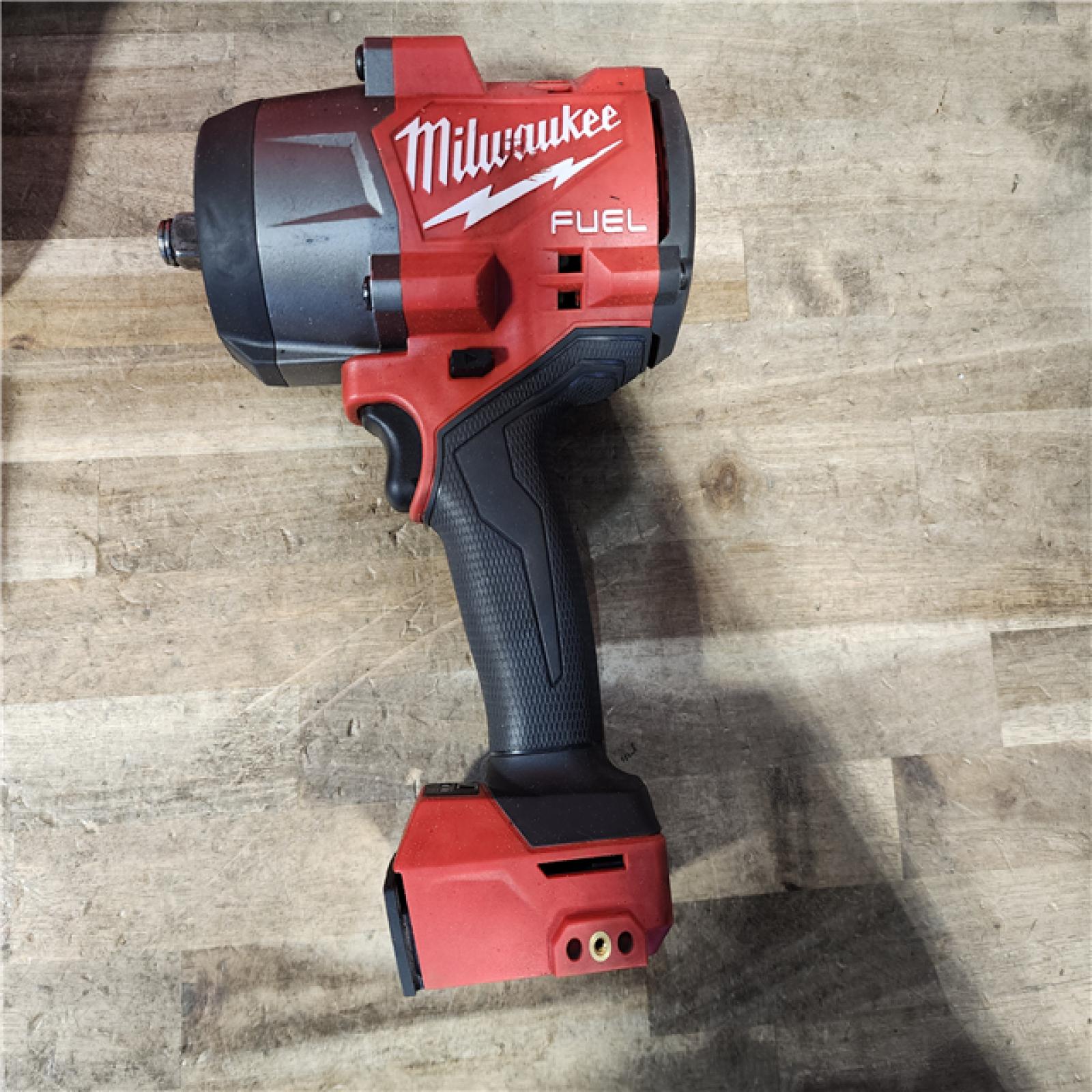 HOUSTON LOCATION - AS-IS Milwaukee FUEL 18V Lithium-Ion Brushless Cordless 1/2 in. Impact Wrench w/Friction Ring Kit