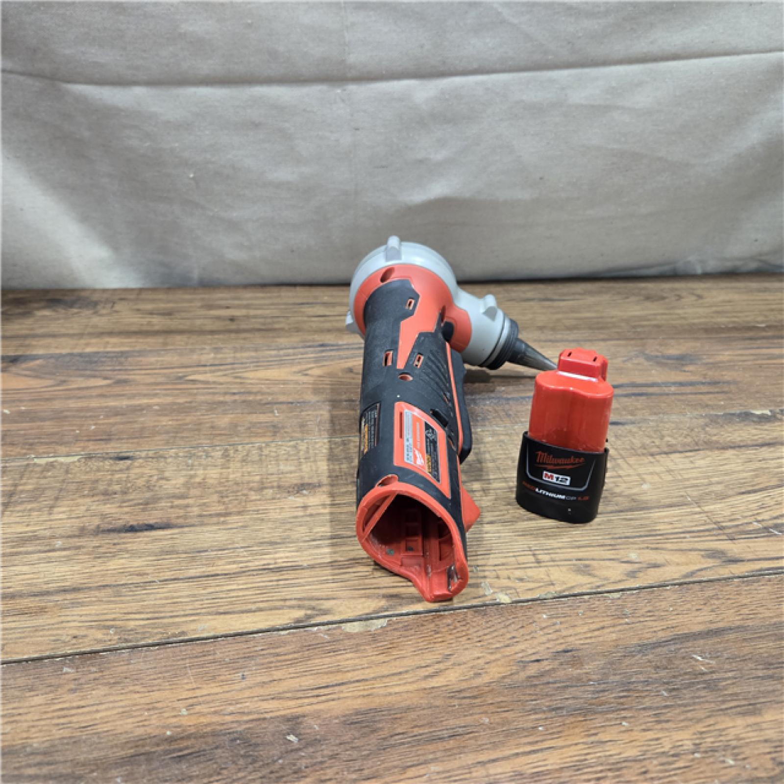 AS-IS Milwaukee M12 12-Volt Lithium-Ion Cordless PEX Expansion Tool Kit with (2) 1.5 Ah Batteries, (3) Expansion Heads and Hard Case