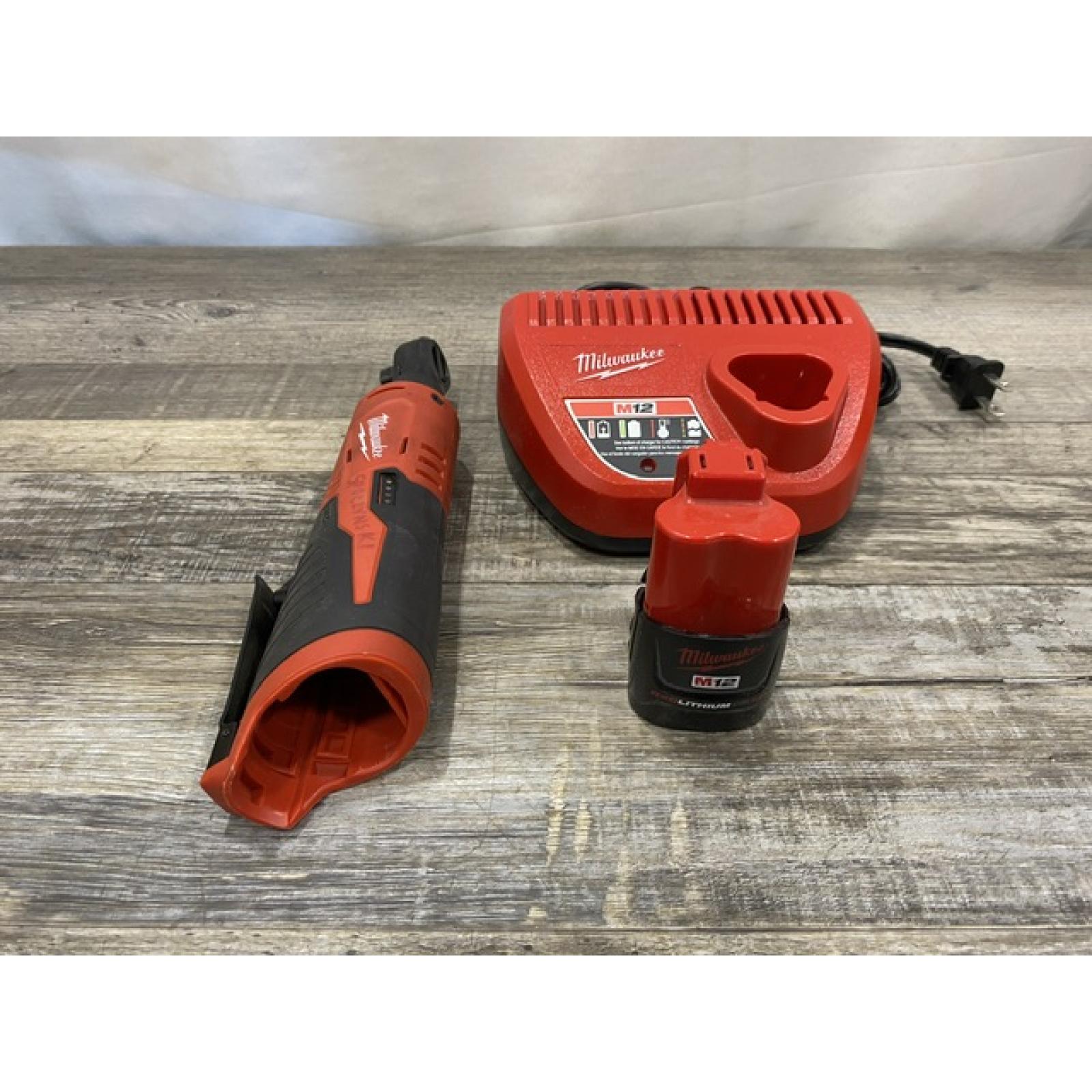 AS-IS Milwaukee 12V Lithium-Ion Cordless 3/8 in. Ratchet Kit