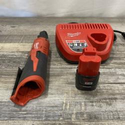 AS-IS Milwaukee 12V Lithium-Ion Cordless 3/8 in. Ratchet Kit