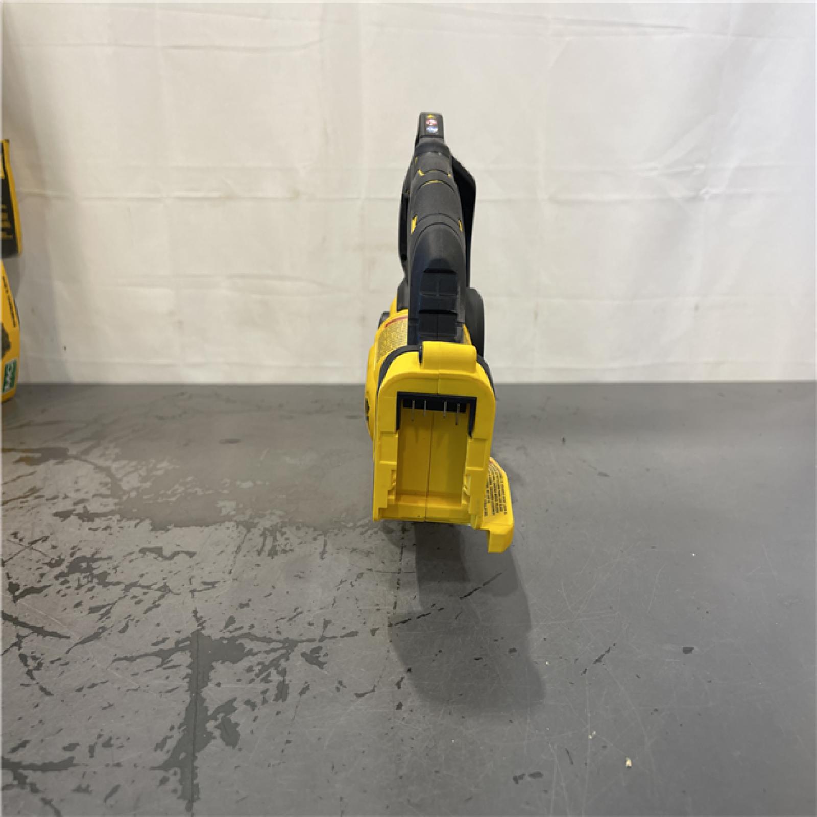 AS-IS- DeWalt 20V MAX 8 in. Brushless Cordless Battery Powered Pruning Chainsaw (Tool Only)