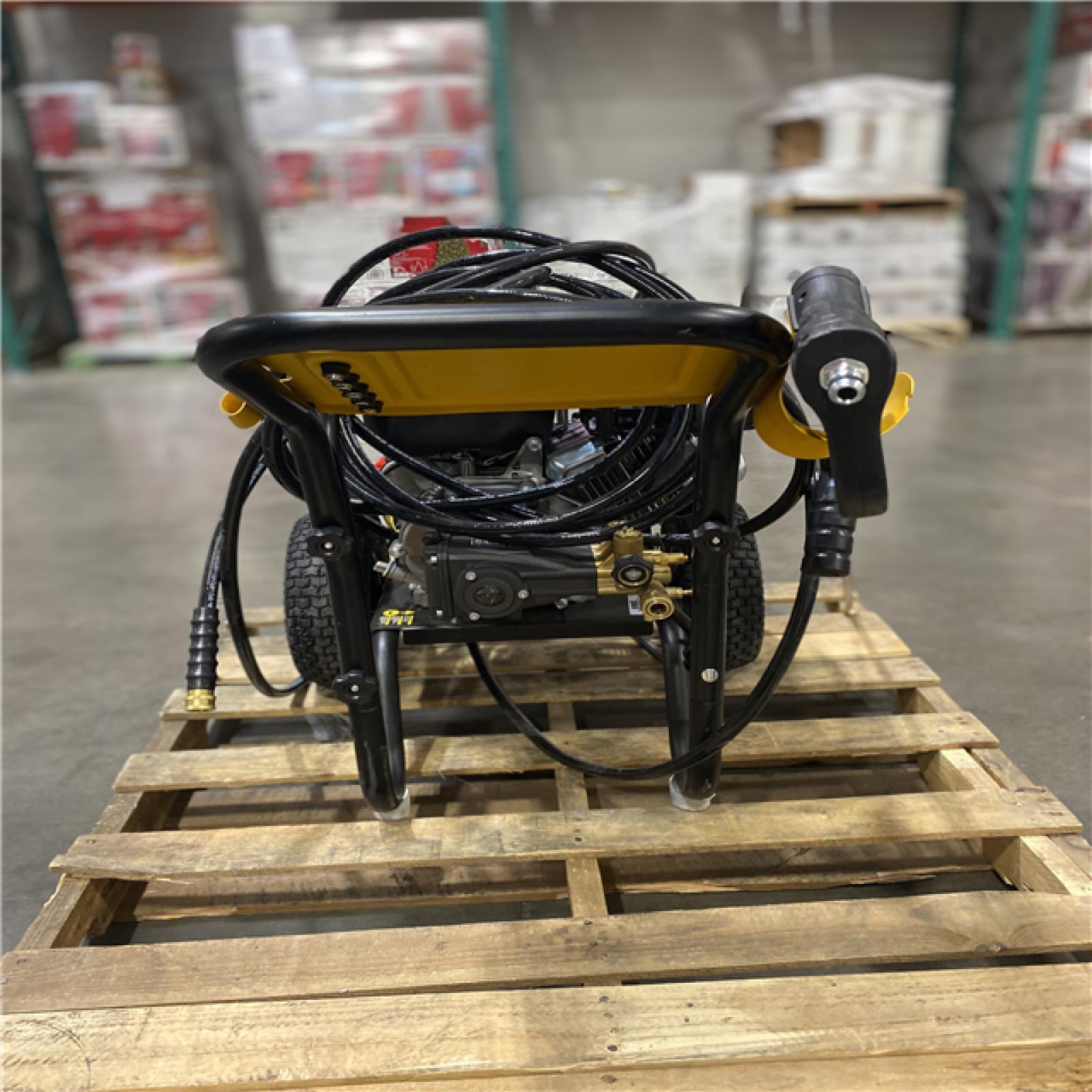 Dallas Location - As-Is DEWALT 4000 PSI 3.5 GPM Gas Pressure Washer