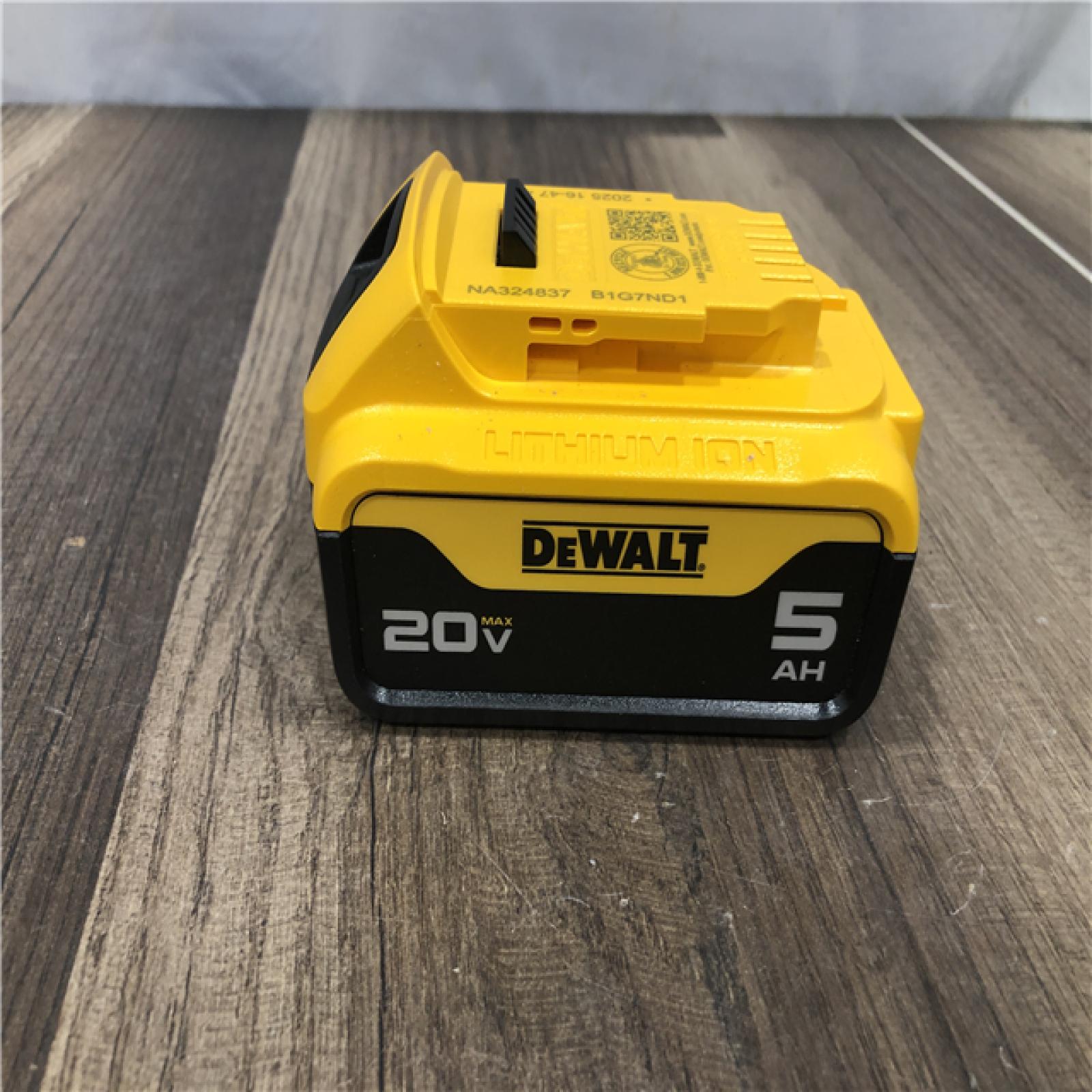 AS-IS DEWALT 20V MAX Lithium-Ion Starter Kit