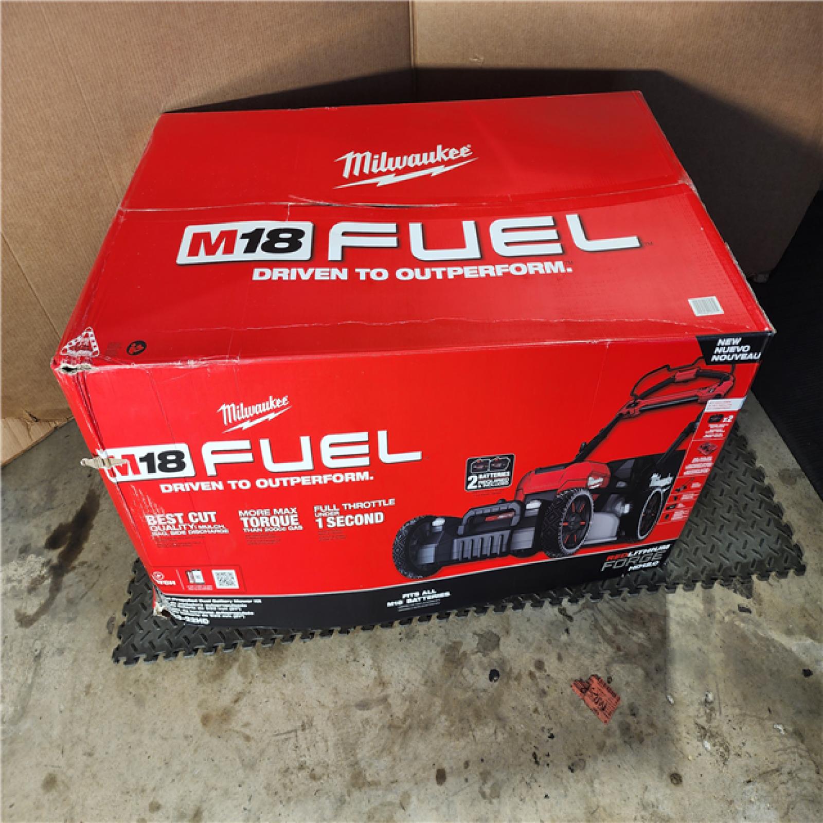 HOUSTON LOCATION - AS-IS (APPEARS LIKE NEW) M18 FUEL Brushless Cordless 21 in. Walk Behind Dual Battery Self-Propelled Mower W/(2) 12.0Ah Battery and Rapid Charger