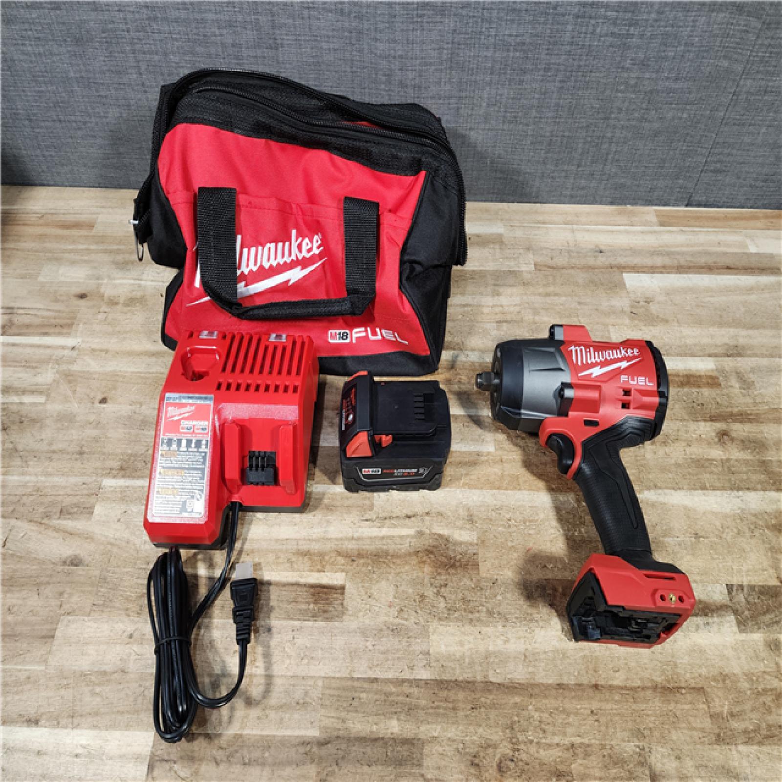 HOUSTON LOCATION - AS - IS Milwaukee FUEL 18V Lithium-Ion Brushless Cordless 1/2 in. Impact Wrench w/Friction Ring Kit