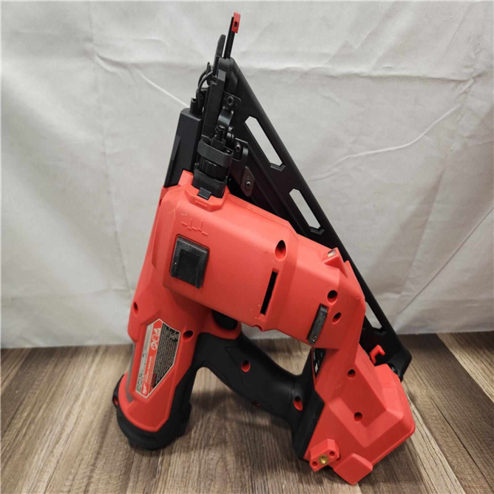 AS-IS- Milwaukee M18 FUEL 15 Ga. 18 Volt Brushless Angled Finish Nailer (TOOL ONLY)