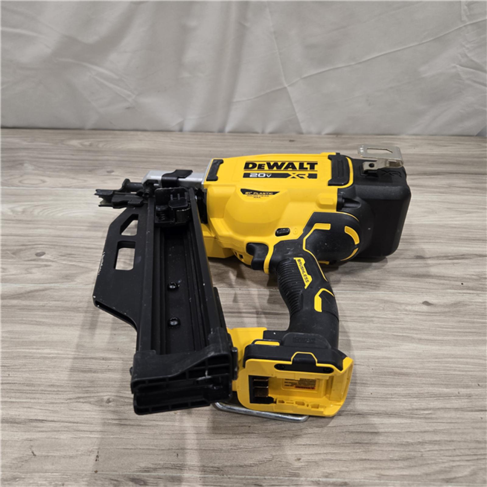 AS-IS DEWALT 20-Volt 21° Cordless Framing Nailer (Tool-Only)