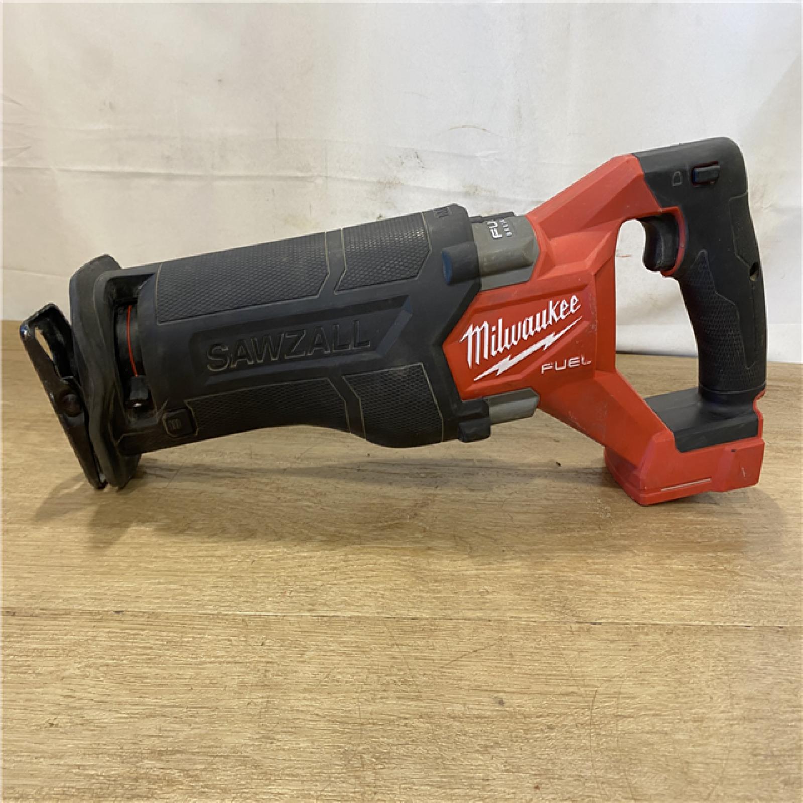 AS-IS Milwaukee FUEL GEN-2 18V Lithium-Ion Brushless Cordless SAWZALL Reciprocating Saw (Tool-Only)