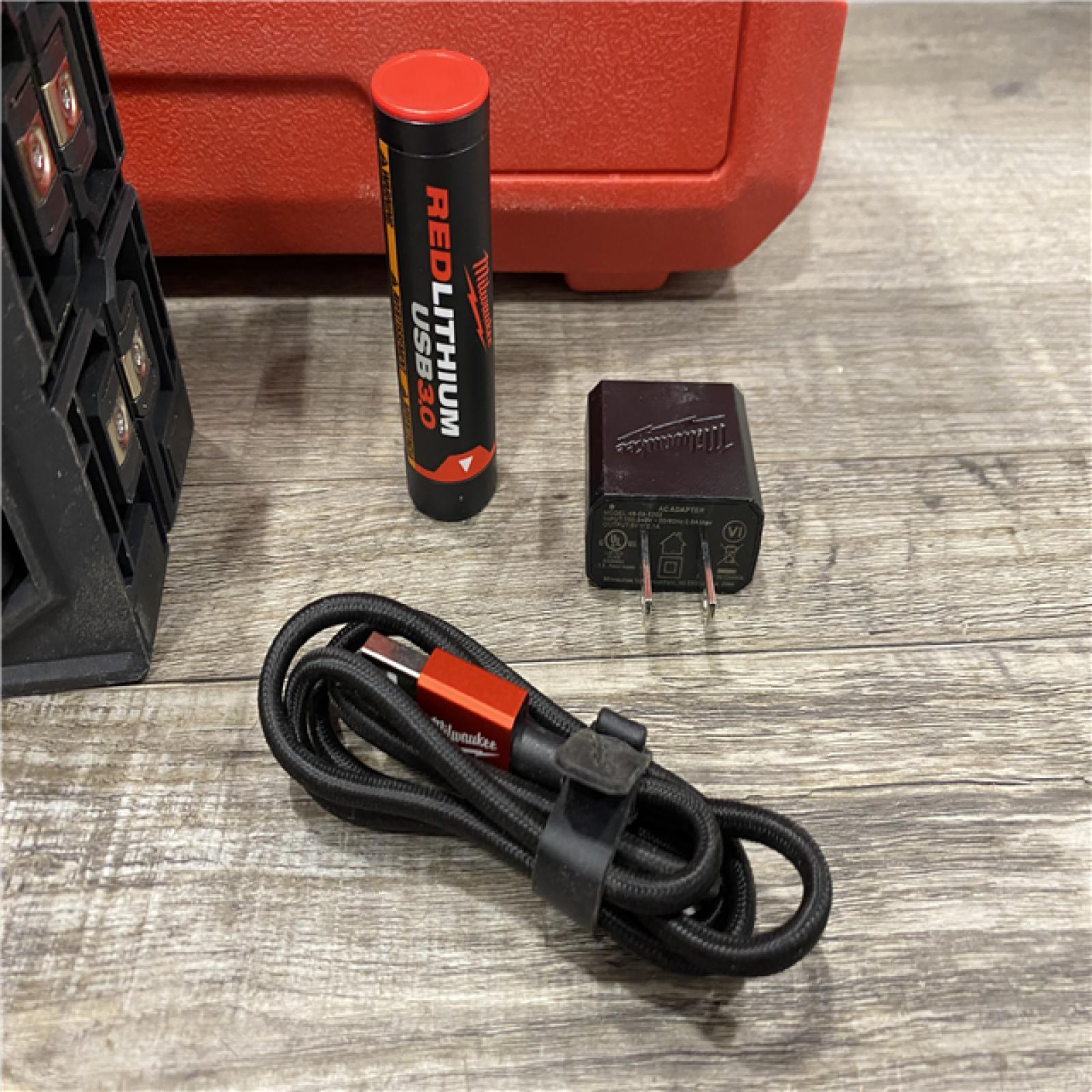 AS-IS Milwaukee 100 ft. REDLITHIUM Lithium-Ion USB Green Rechargeable Cross Line Laser Level Kit