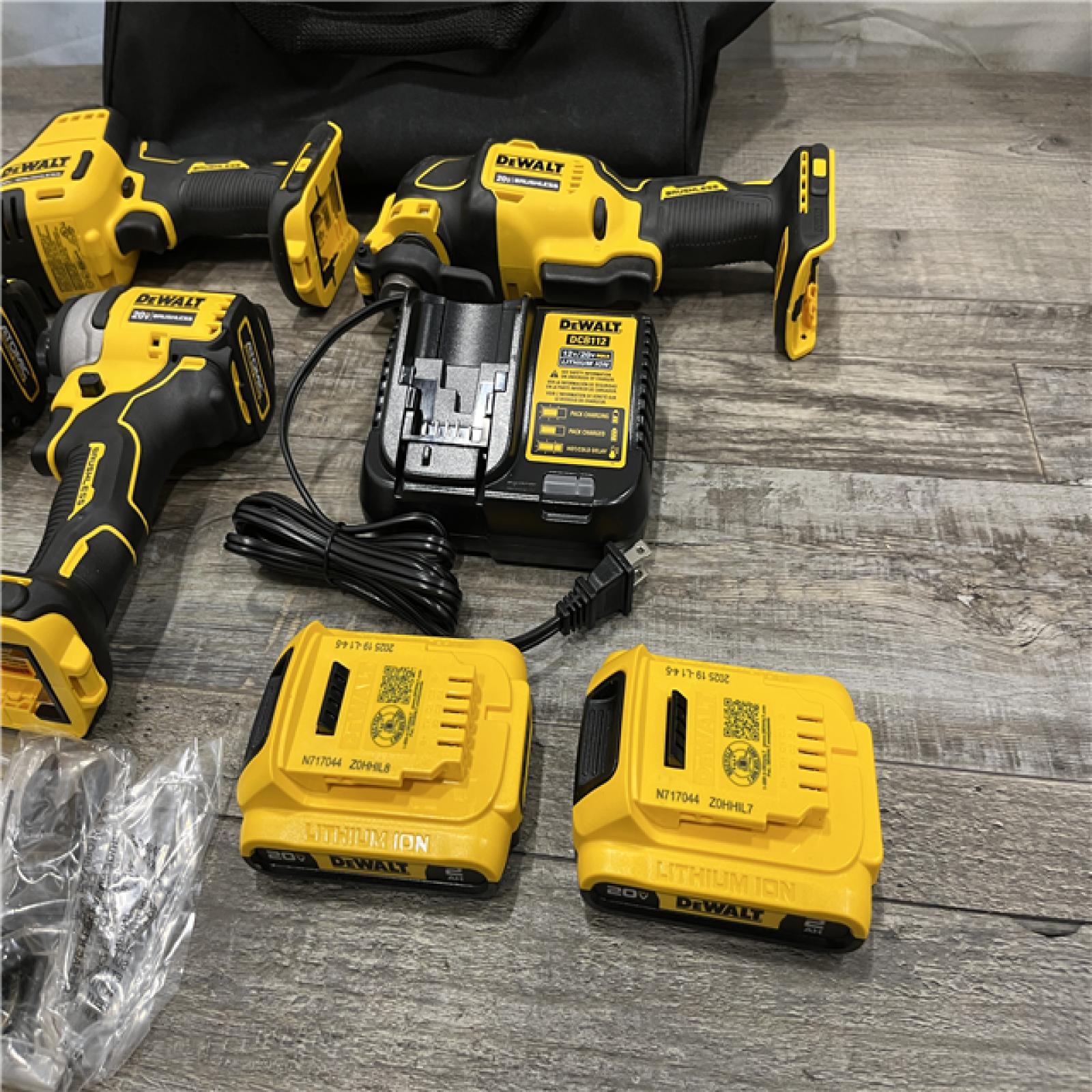 AS-IS DEWALT ATOMIC 20-Volt Lithium-Ion Cordless Brushless (4-Tool) Combo Kit