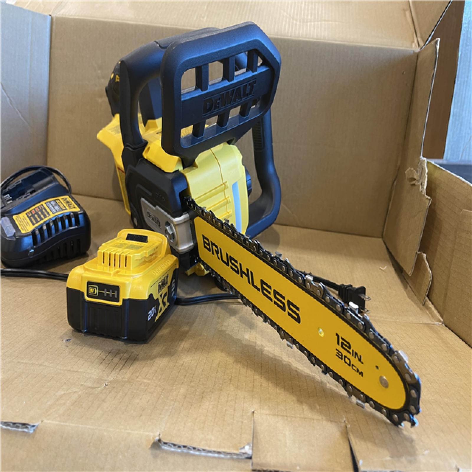 AS-IS - DEWALT 20V MAX 12in. Cordless Battery Powered Chainsaw Kit