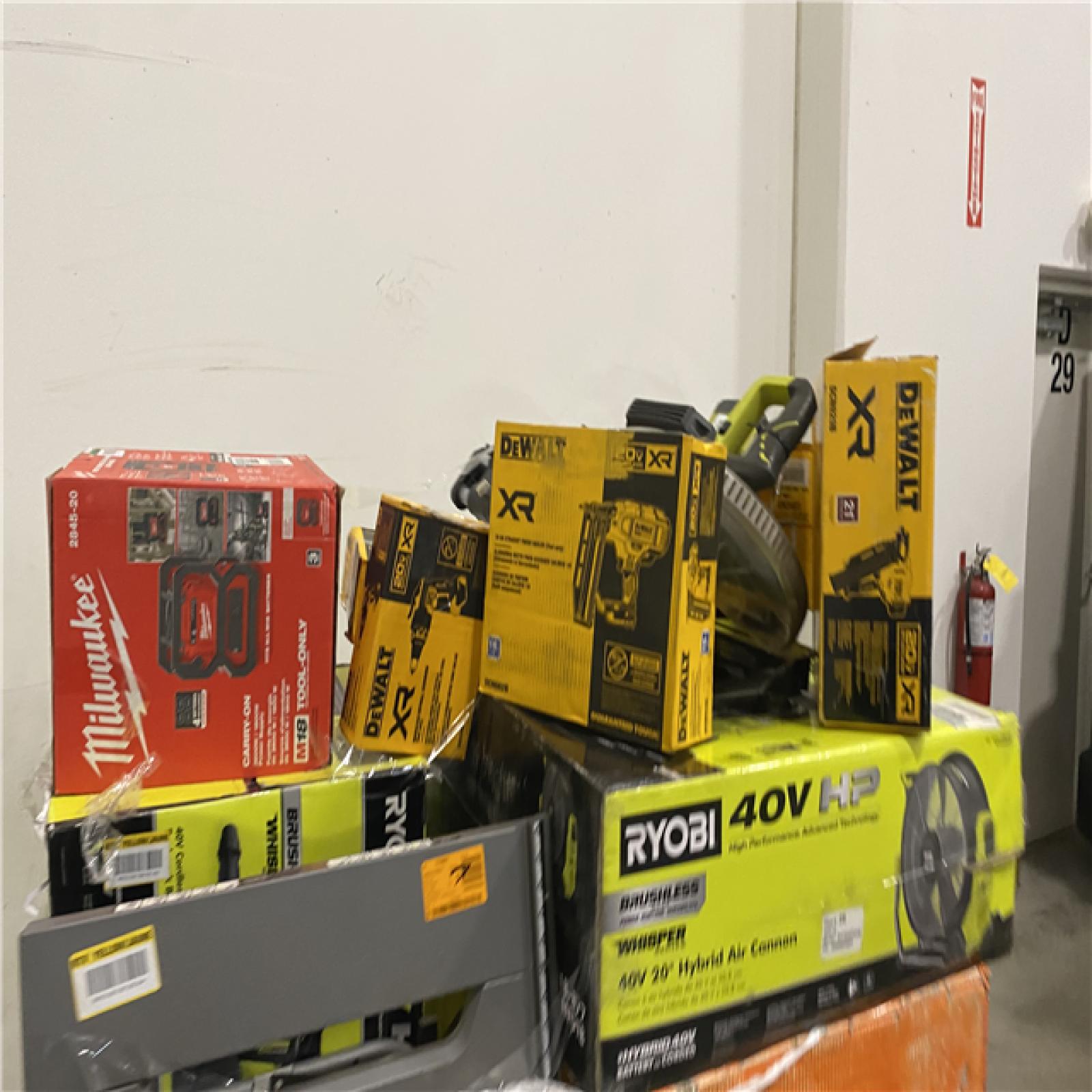 Dallas Location - As-Is Tool Pallet