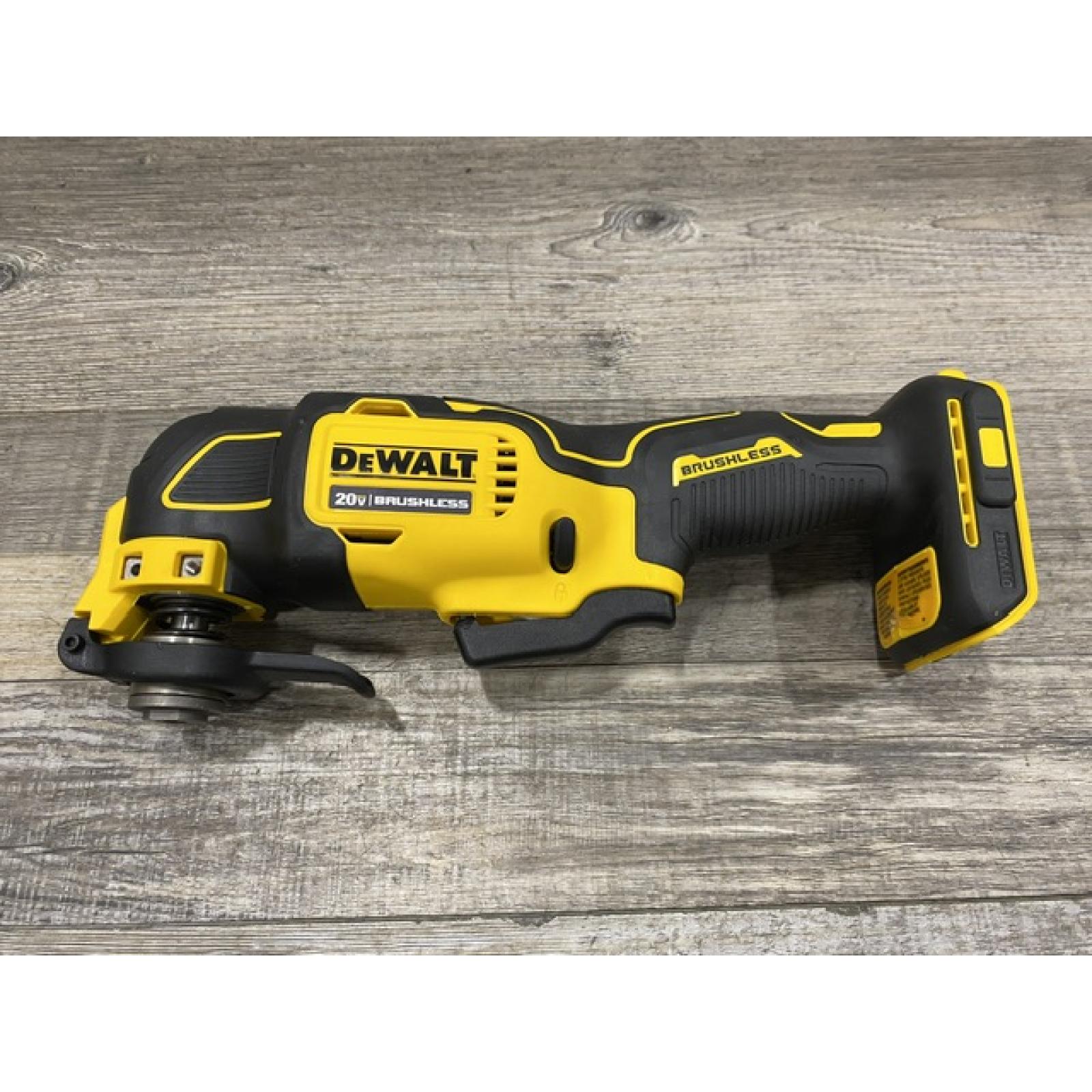 AS-IS DEWALT ATOMIC 20V MAX Cordless Brushless Oscillating Multi Tool Kit