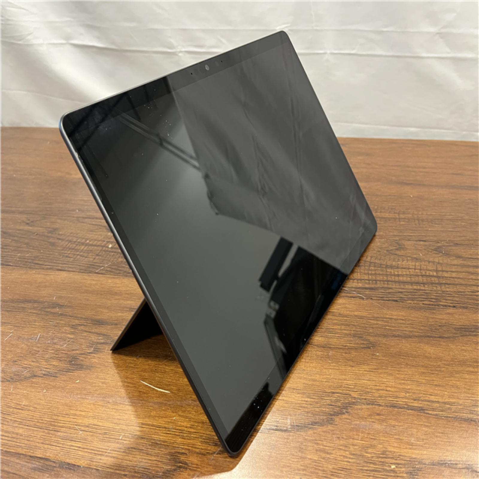 Microsoft Surface Pro 9 2038 Core i5-1235U 2.5GHz 8GB 256GB - Black