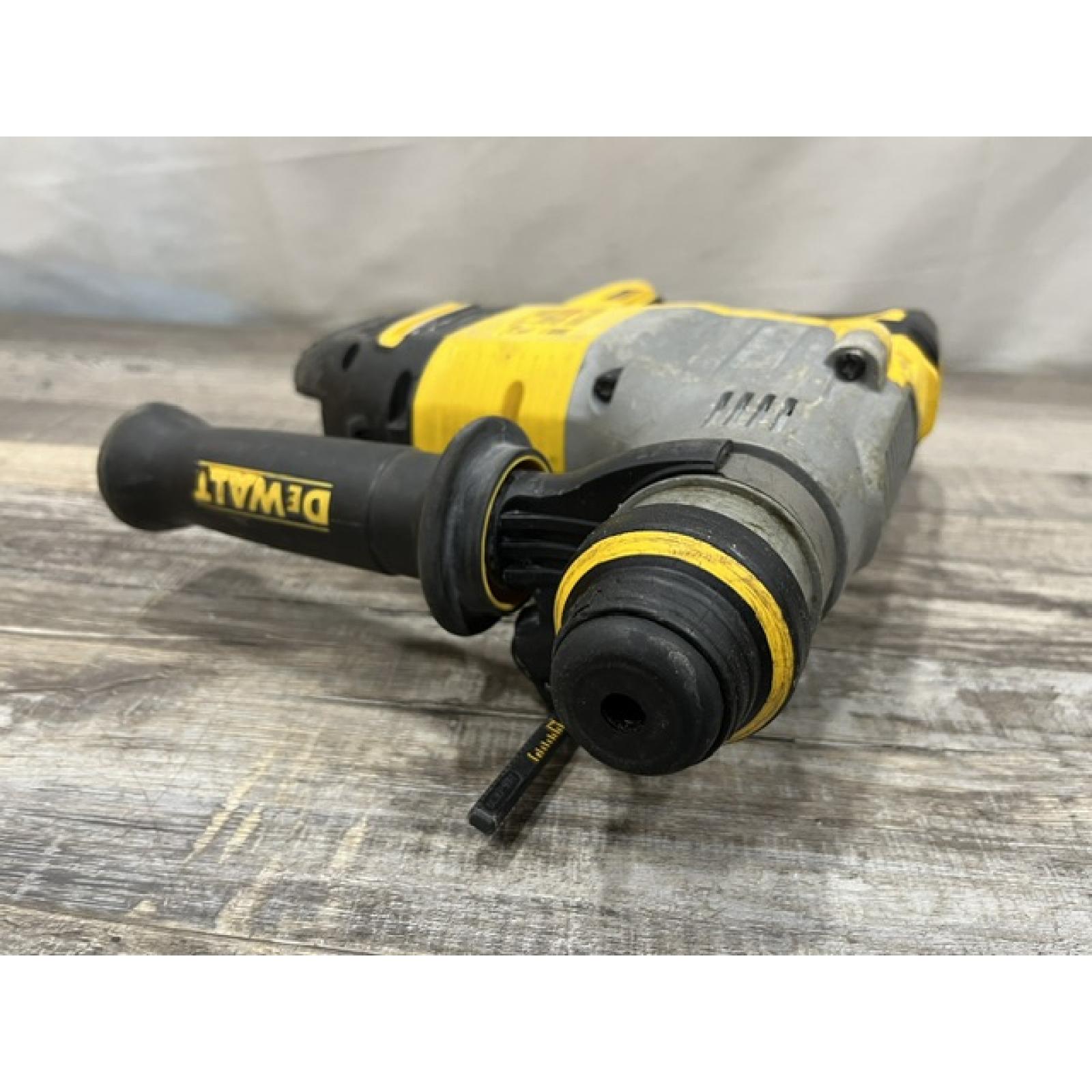 AS-IS DEWALT 20-Volt MAX XR Lithium Ion 1-1/8 in. Cordless SDS-plus Brushless L-Shape Concrete/Masonry Rotary Hammer (Tool-Only)