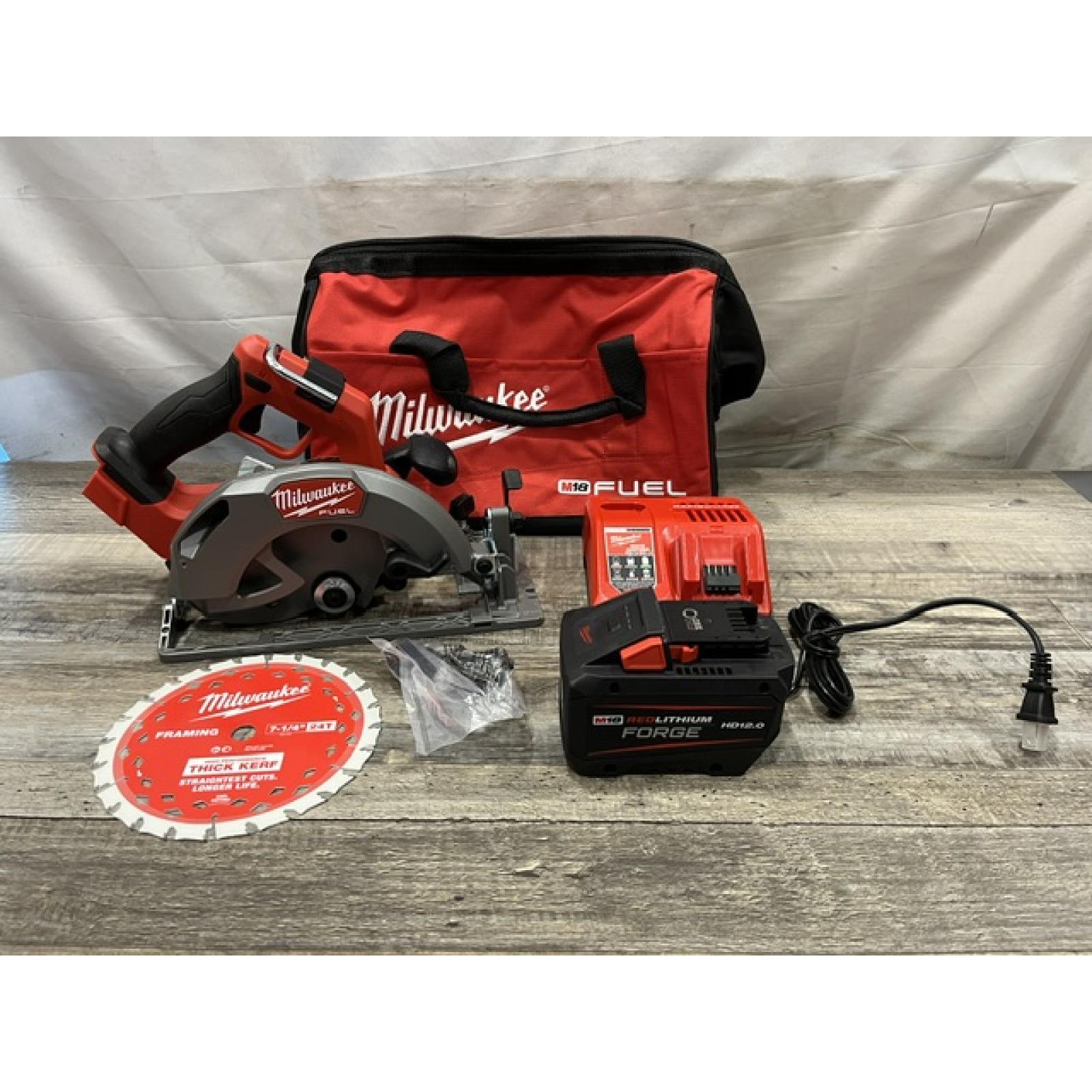 AS-IS Milwaukee FUEL 18V Lithium-Ion Brushless Cordless 7-1/4 in. Circular Saw Kit