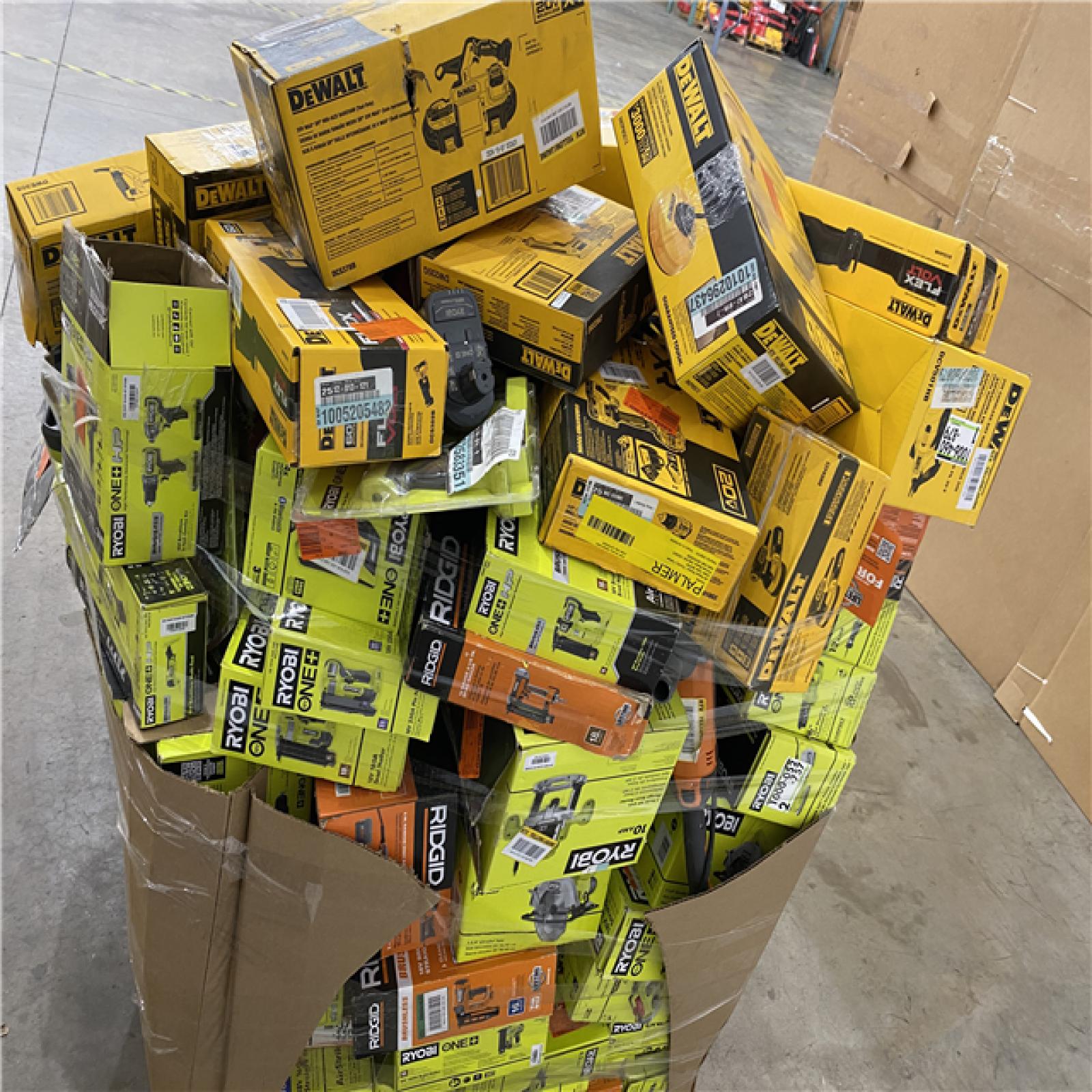 Houston Location AS IS - Tool Pallet