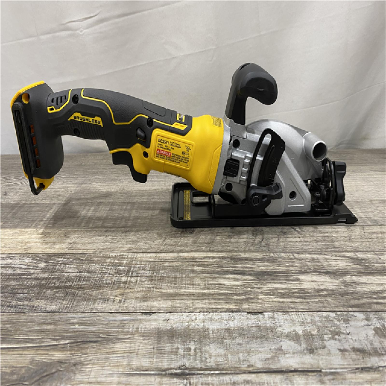 AS-IS DEWALT ATOMIC 20V MAX Cordless Brushless 4-1/2 in. Circular Saw (Tool Only)