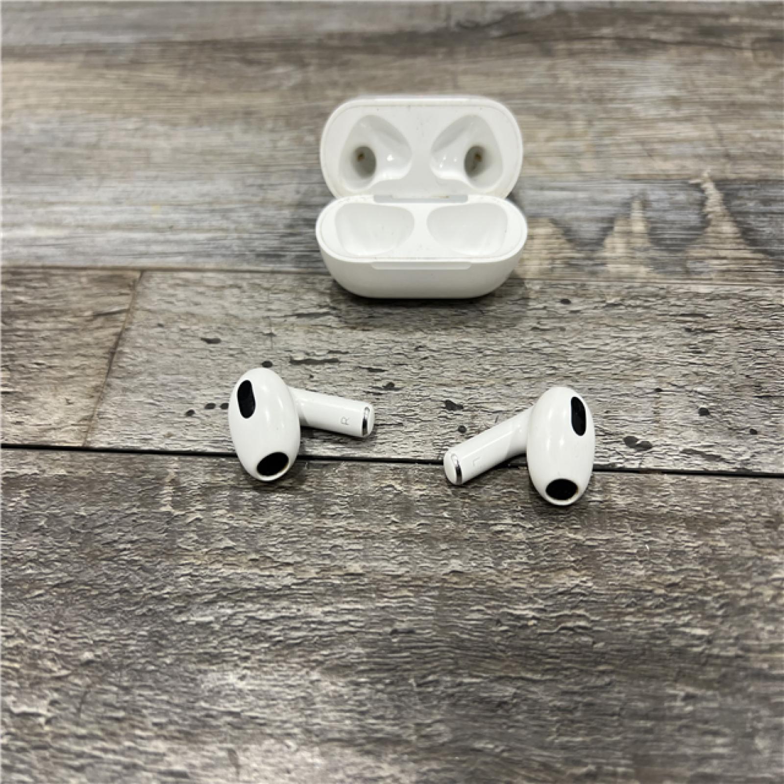 AS-IS AirPods (3rd Generation) with Lightning Charging Case