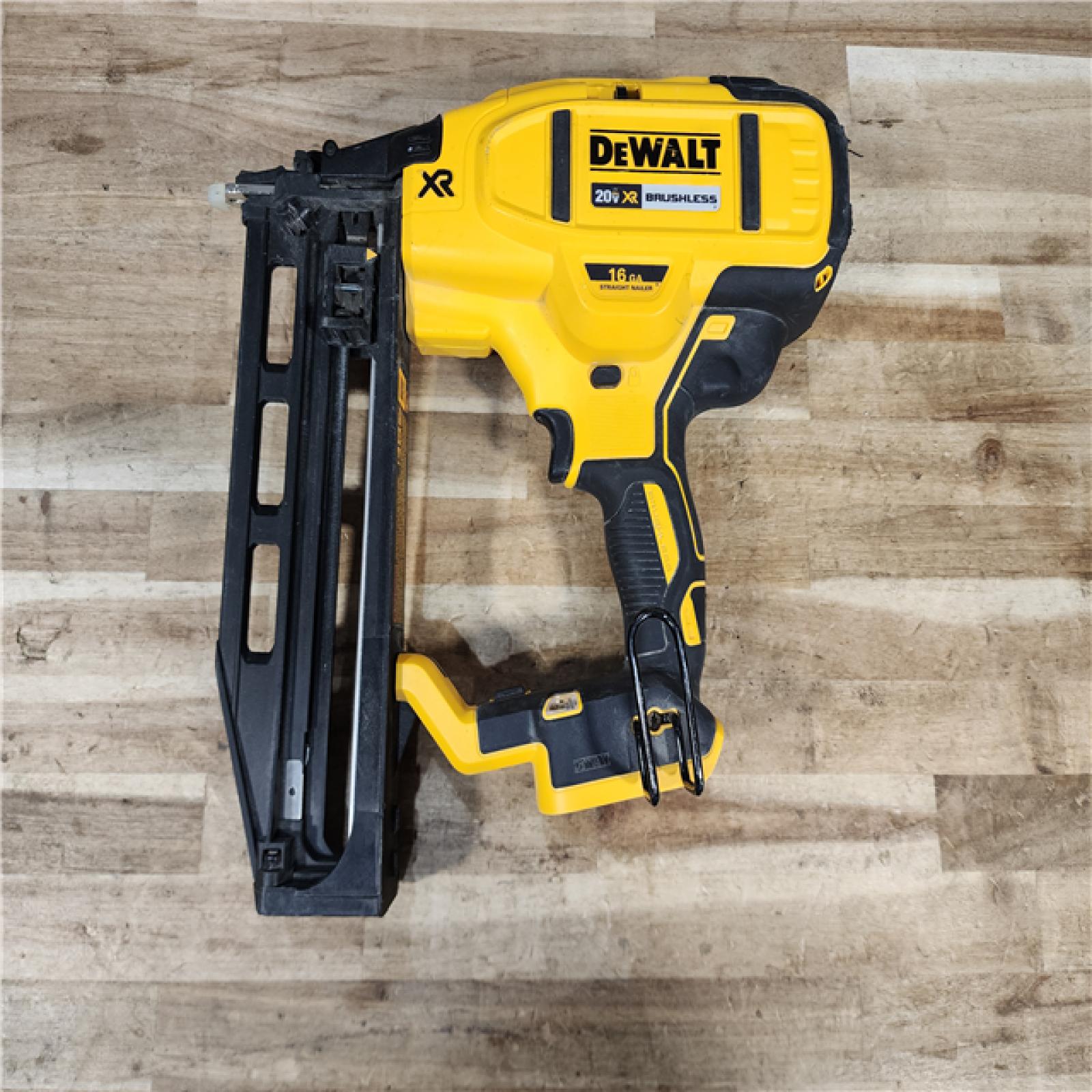 HOUSTON LOCATION - AS-IS DEWALT 20V MAX XR 16-Gauge Lithium-Ion Cordless Finish Nailer (Tool Only)