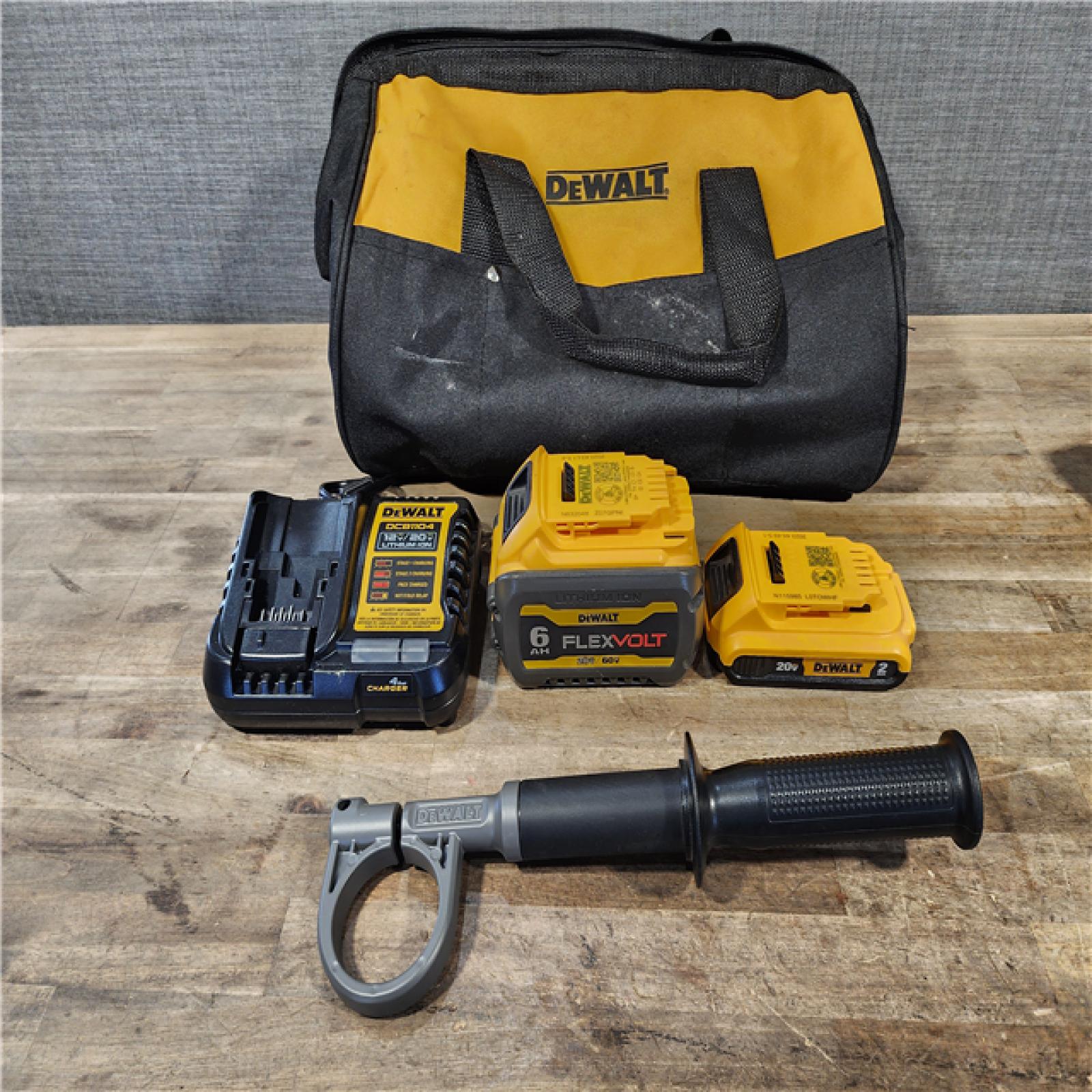 HOUSTON LOCATION - AS-IS DEWALT 2 TOOL COMBO KIT W/ (2) BATTERY & CHARGER