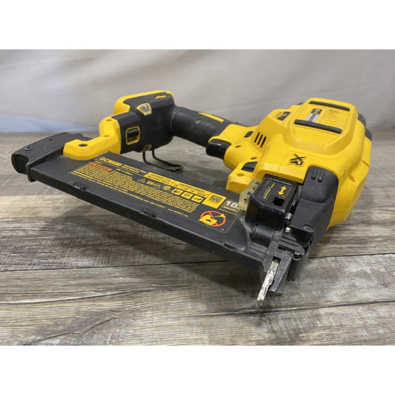 AS-IS DEWALT 20V MAX XR Lithium-Ion Electric Cordless 18-Gauge Brad Nailer (Tool Only)