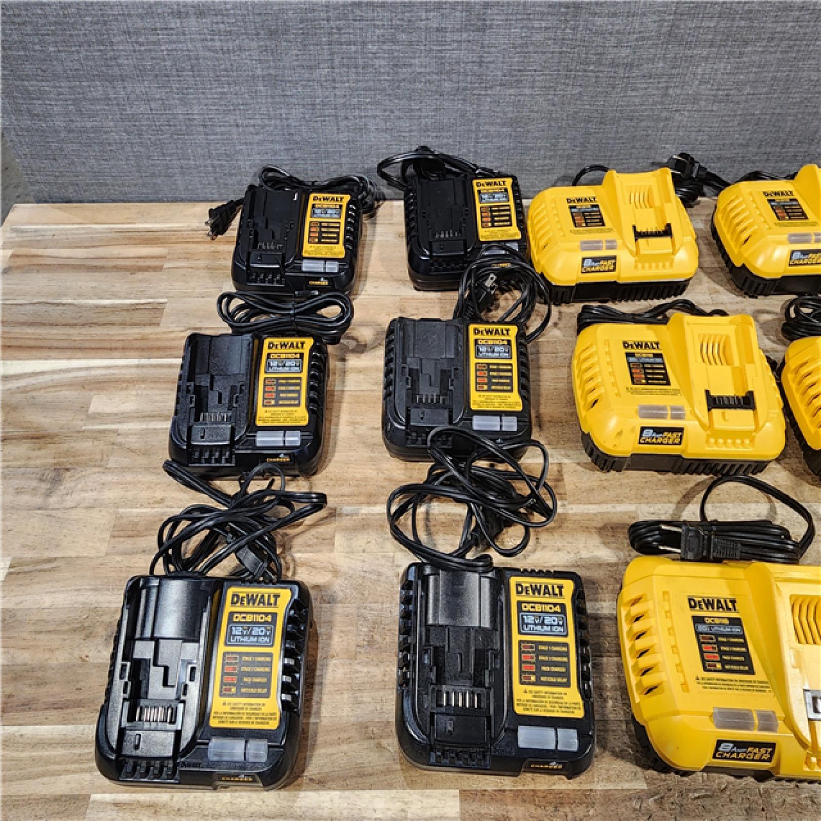 HOUSTON LOCATION - AS - IS DEWALT BATTERY CHARGER PACK QTY - 15
