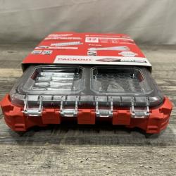 NEW - Milwaukee 3/8 in. Drive Metric Ratchet and Socket Mechanics Tool Set with PACKOUT Case (32-Piece)