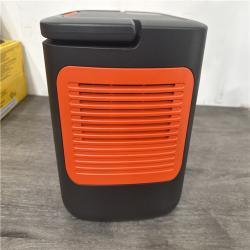 CALIFORNIA LIKE NEW JACKERY EXPLORER 2000 SOLAR GENERATOR