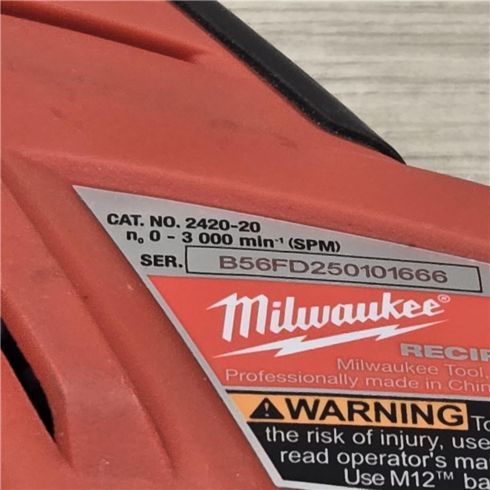 AS-IS Milwaukee 2420-21 12V 1.5Ah Cordless Straight Handle Reciprocating Saw Kit