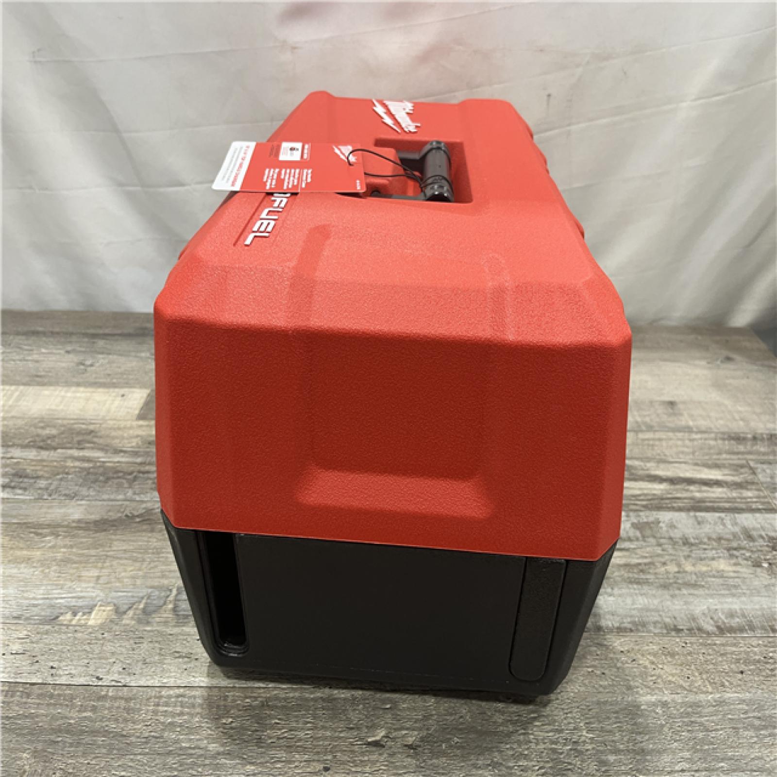 NEW - Milwaukee Tool Top Handle Chainsaw Case
