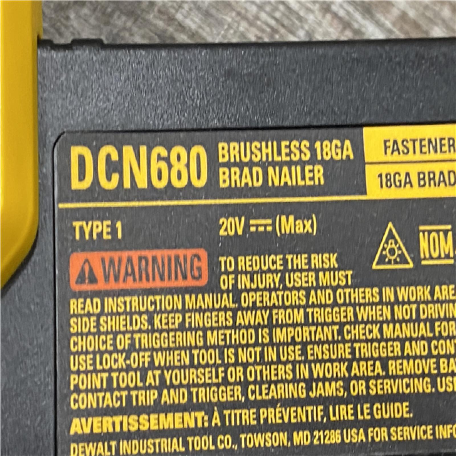 AS-IS DEWALT 20V MAX XR 18 Gauge Brad Nailer Kit