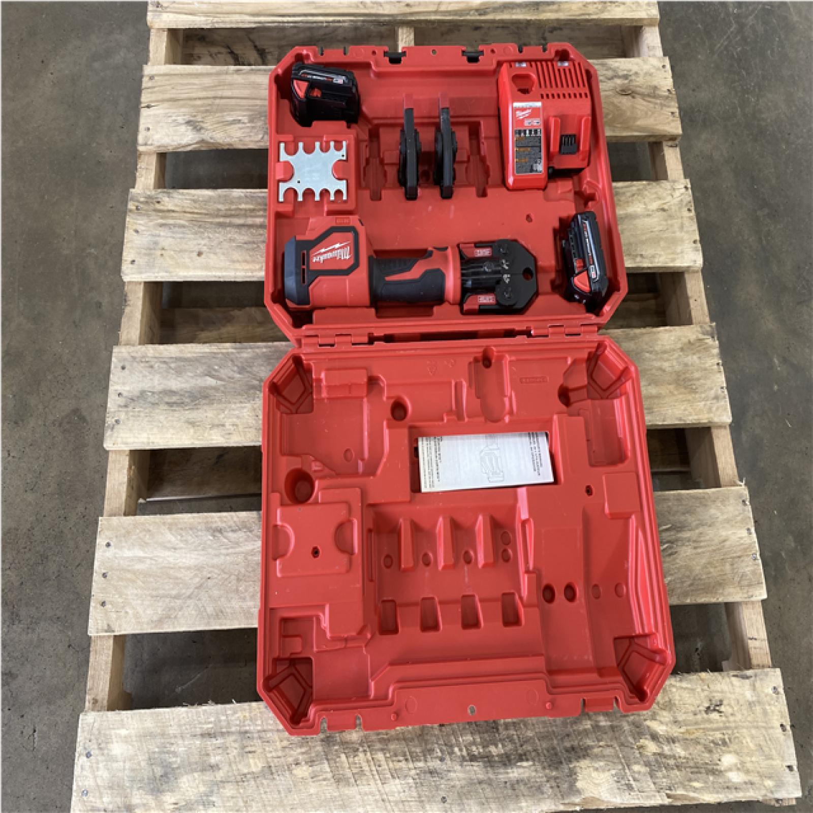 Houston Location - AS-IS Tool Pallet MILWAUKEE SHORT THROW PRESS TOOL WITH PEX CRIMP JAWS