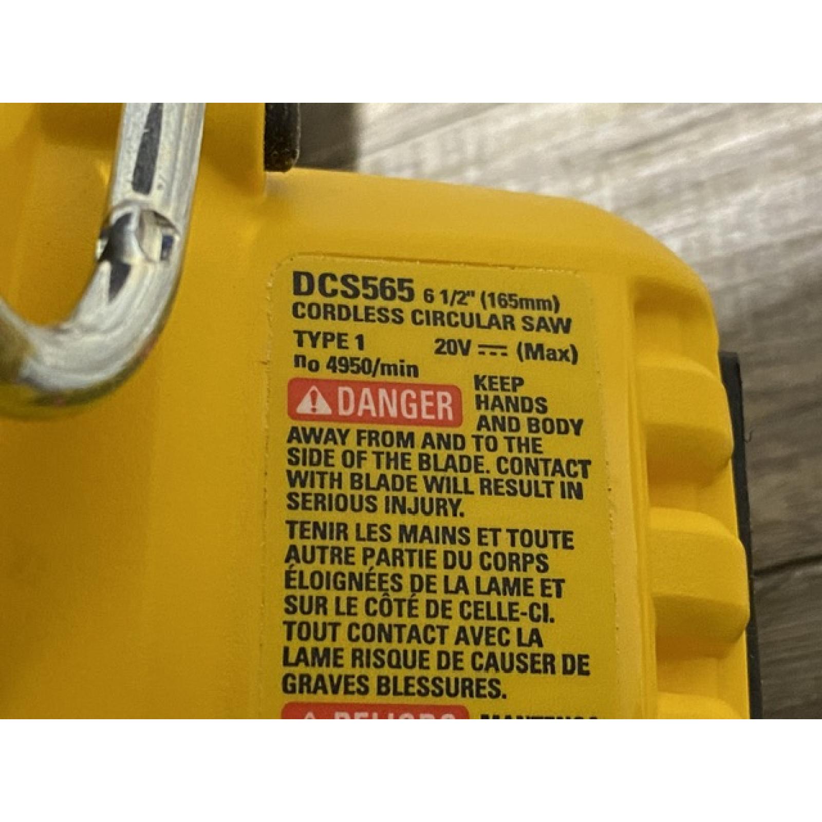 AS-IS DEWALT 20V MAX Cordless Brushless 6-1/2 in. Sidewinder Style Circular Saw (Tool Only)