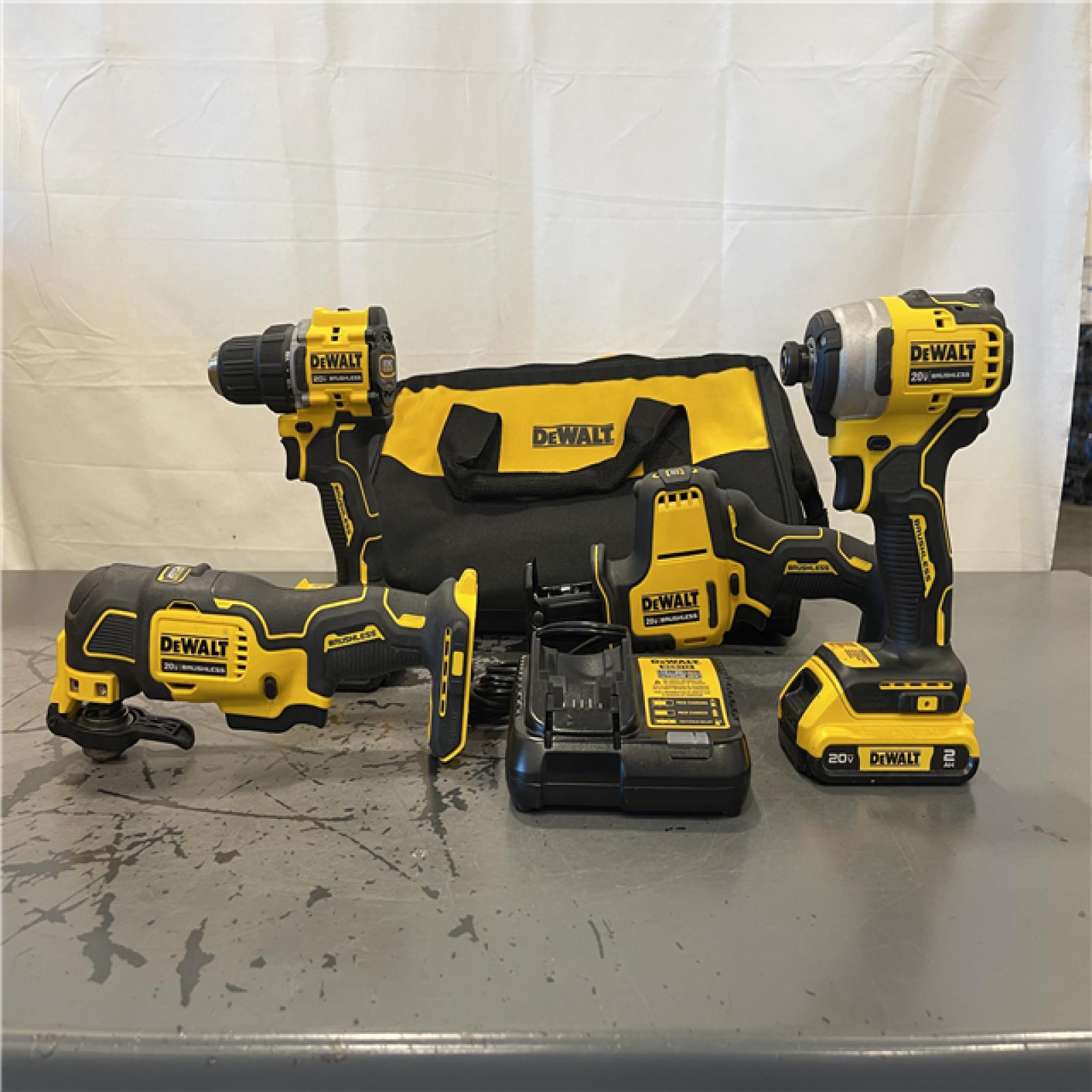 AS-IS- DeWalt 20V MAX ATOMIC Cordless Brushless 4-Tool Combo Kit
